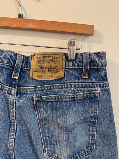 90s Levi’s 505 Orange Tab Shorts (36)