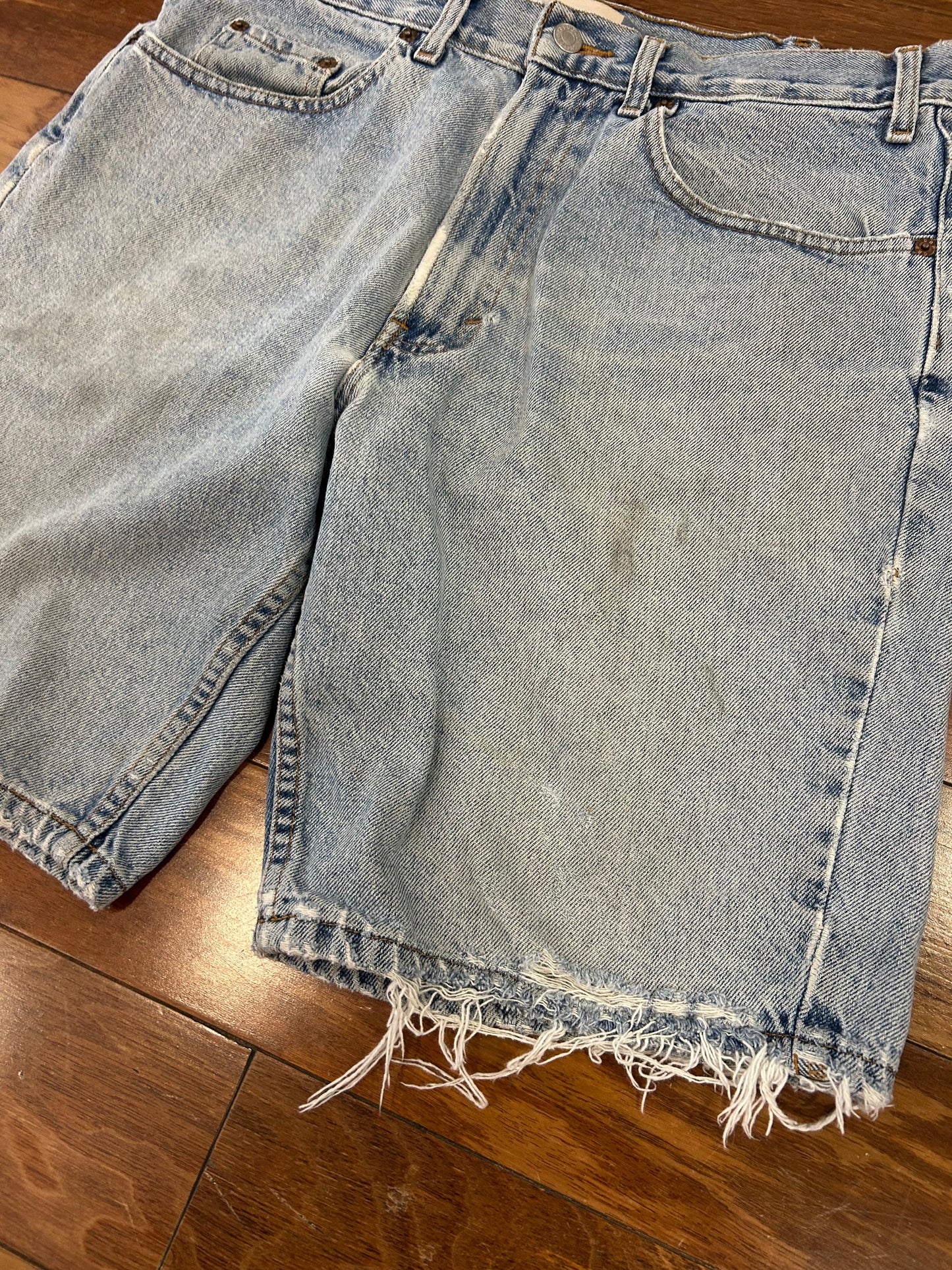 90s Gap Easy Fit Jean Shorts (34)