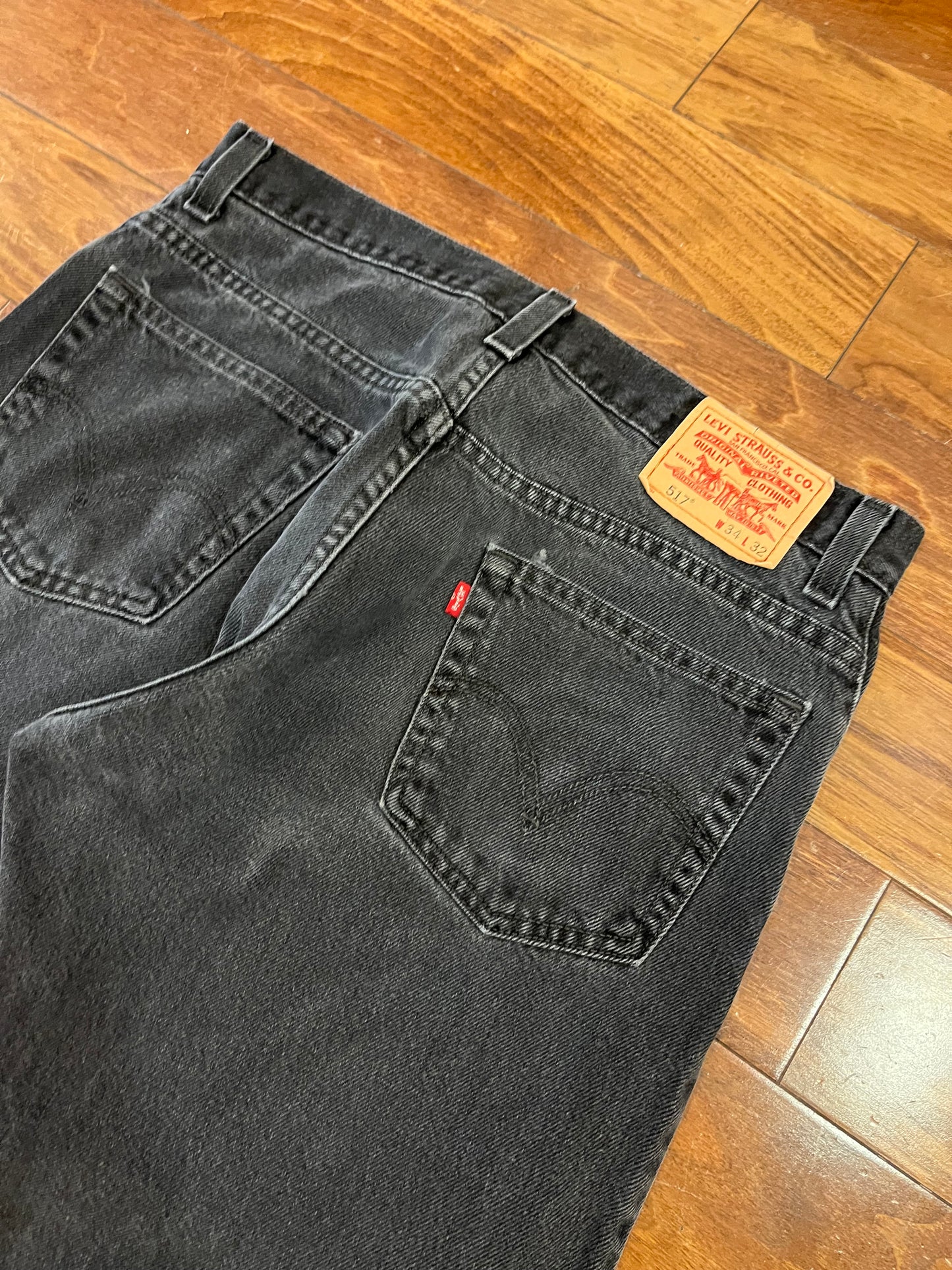 2009 Levi's 517 Black Bootcut Jeans (34 x 32)