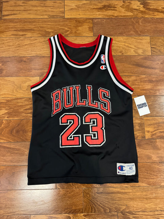 90s Chicago Bulls Michael Jordan #23 Champion NBA Jersey (S)