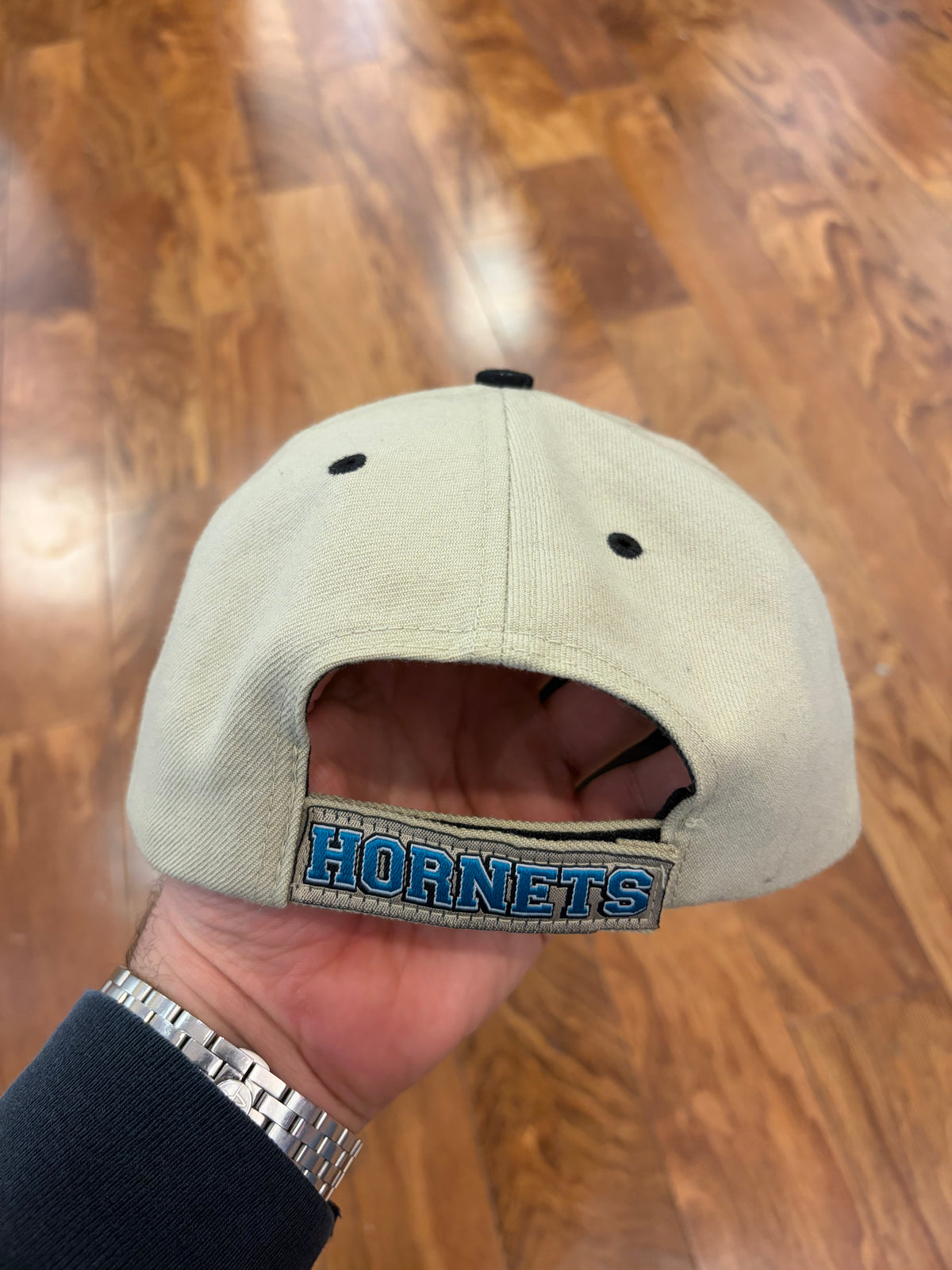90s Charlotte Hornets Velcro Strap Hat (OS)