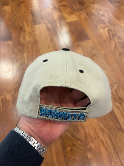 90s Charlotte Hornets Velcro Strap Hat (OS)