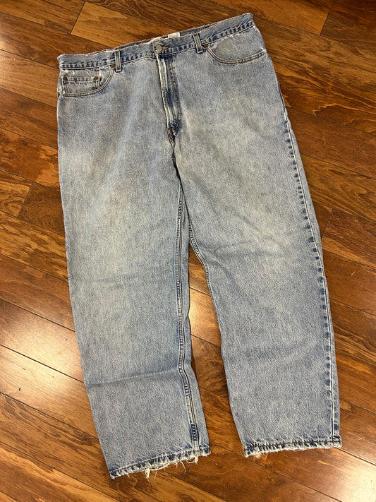 2003 Levi's 550 Faded Blue Jeans (42 x 30)