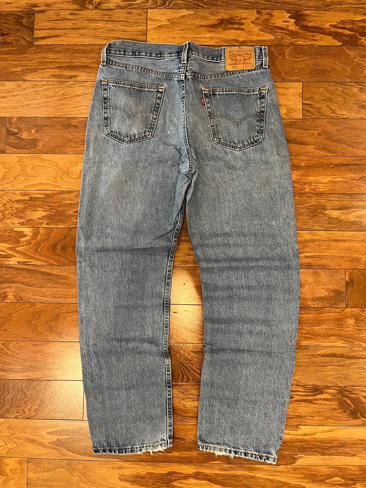 2010s Levi's 550 Mid Wash Blue Jeans (35 x 34)