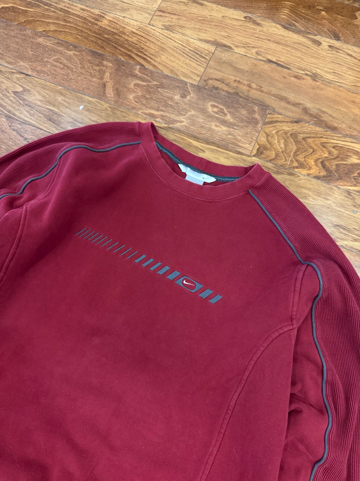 00s Nike Essential Swoosh Burgundy Fleece Crewneck (XXL)