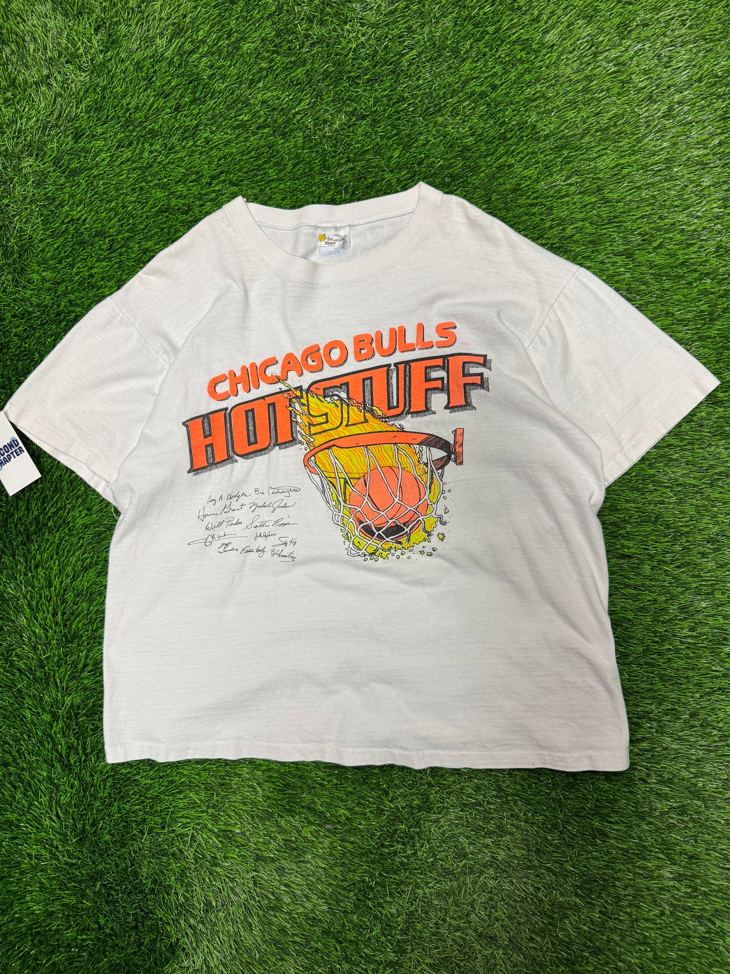 90 Chicago Bulls Hot Stuff Graphic Vintage Tee (XL)
