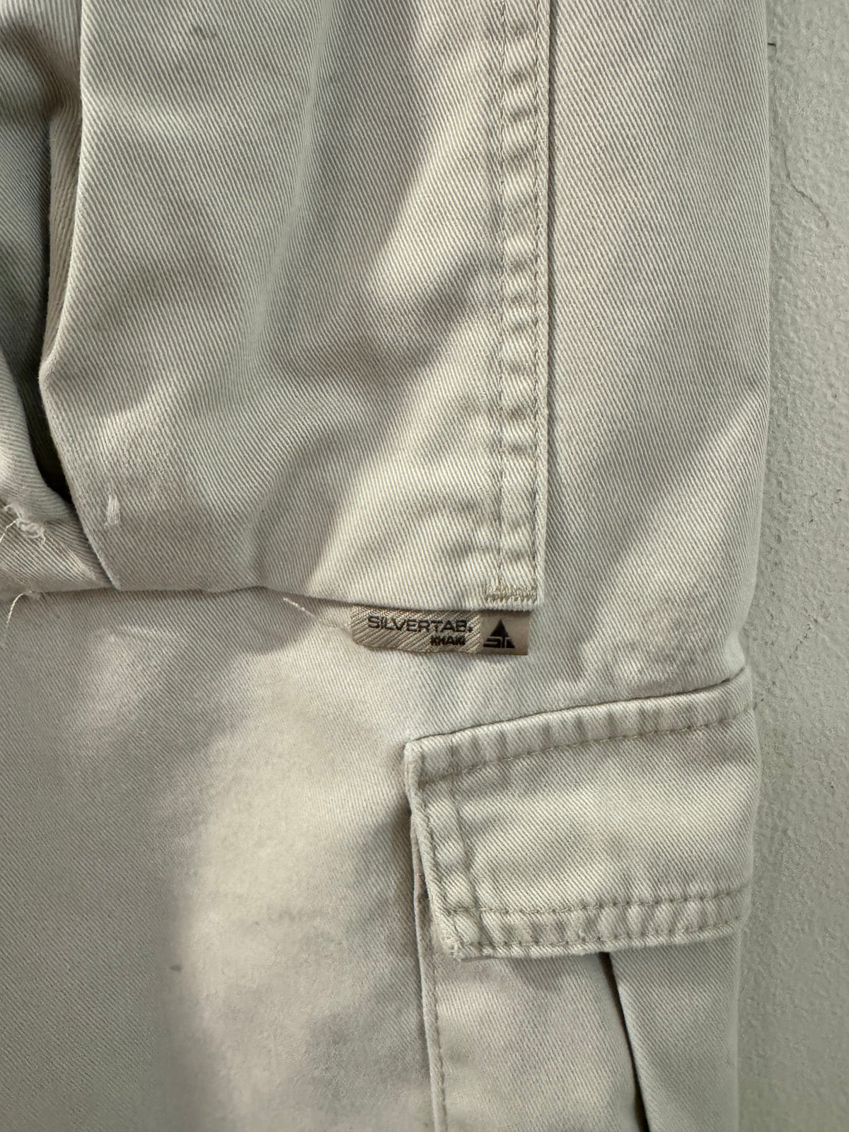 00s Levi's Silver Tab Cargo Shorts (34)