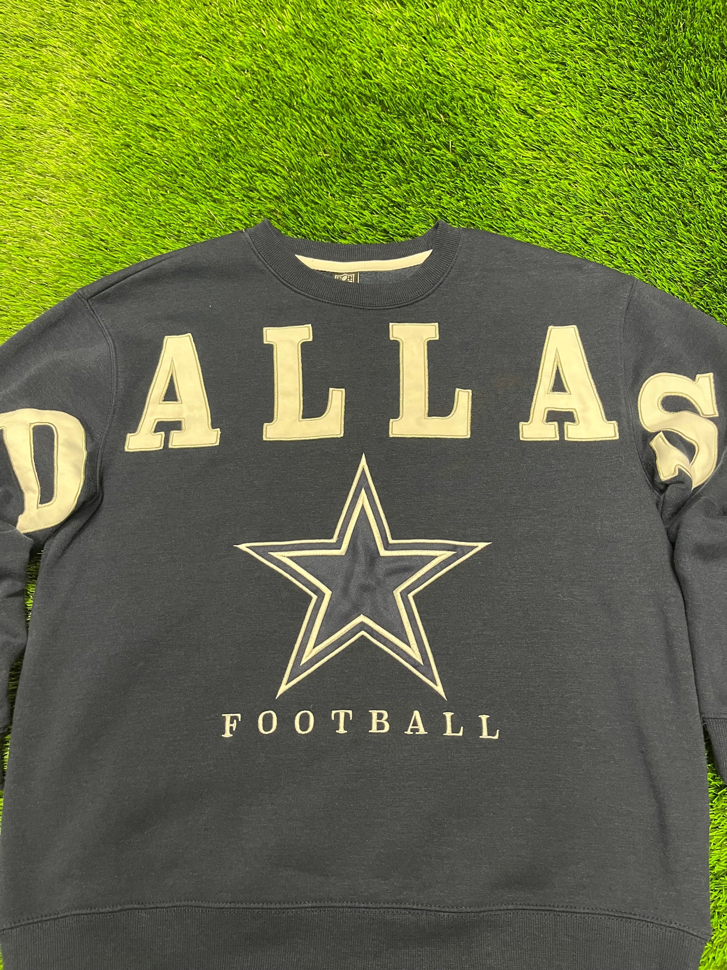 Dallas Cowboys Modern Spell Out Crewneck (L)