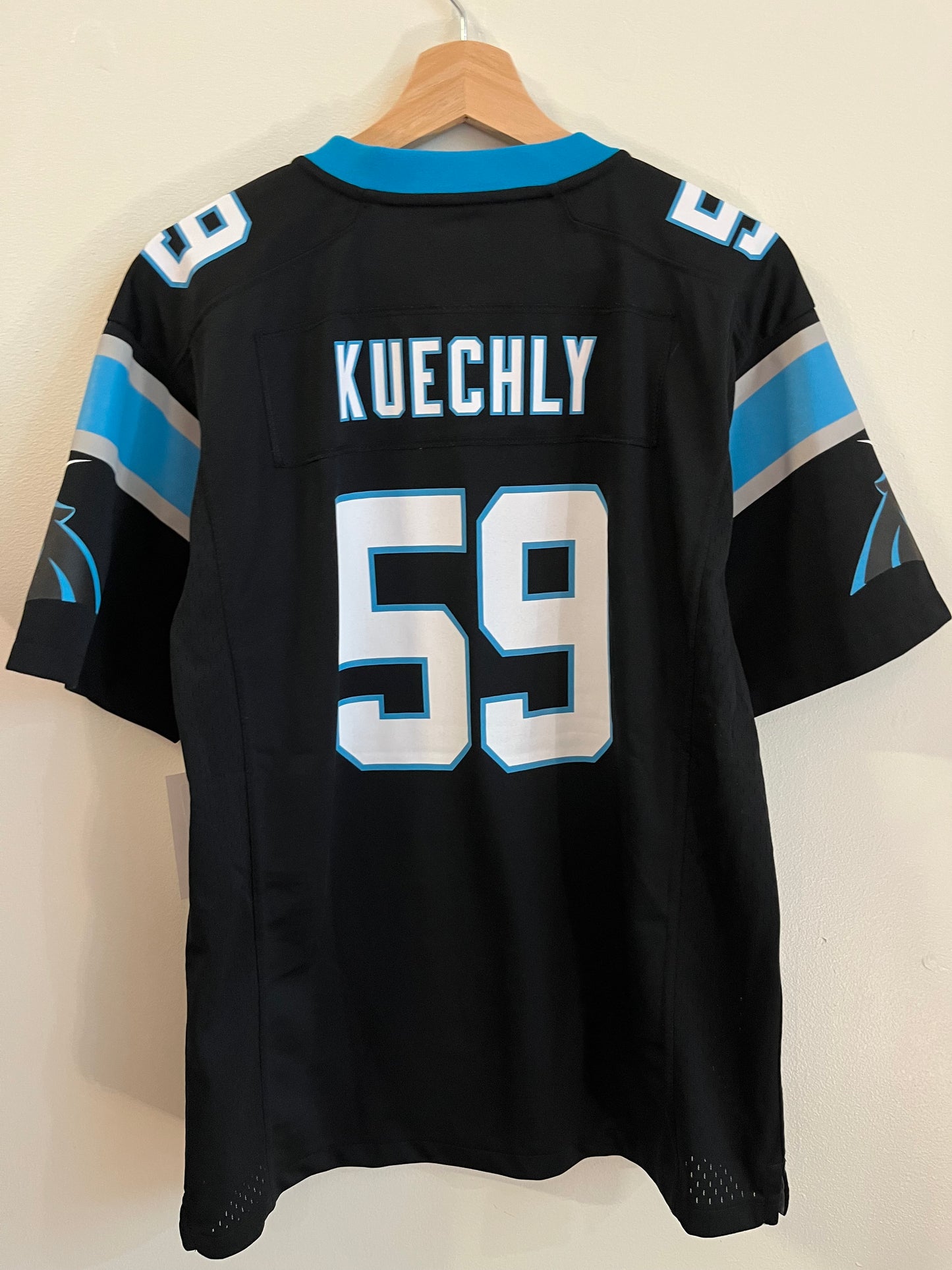 2016 Carolina Panthers Luke Kuechly Nike Home Jersey (Youth XL)