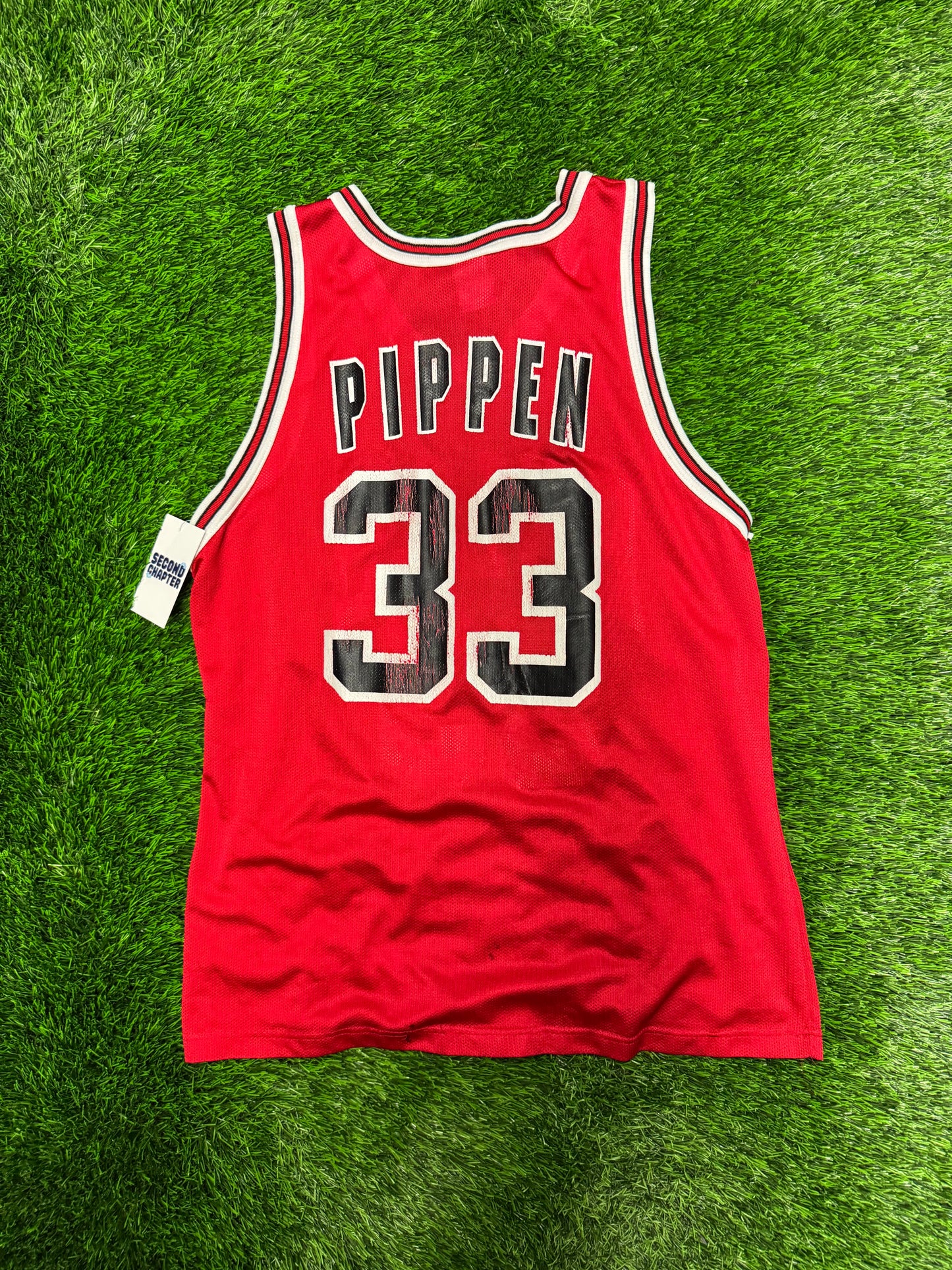 90s Chicago Bulls Scottie Pippen #33 Vintage Champion NBA Jersey (M)