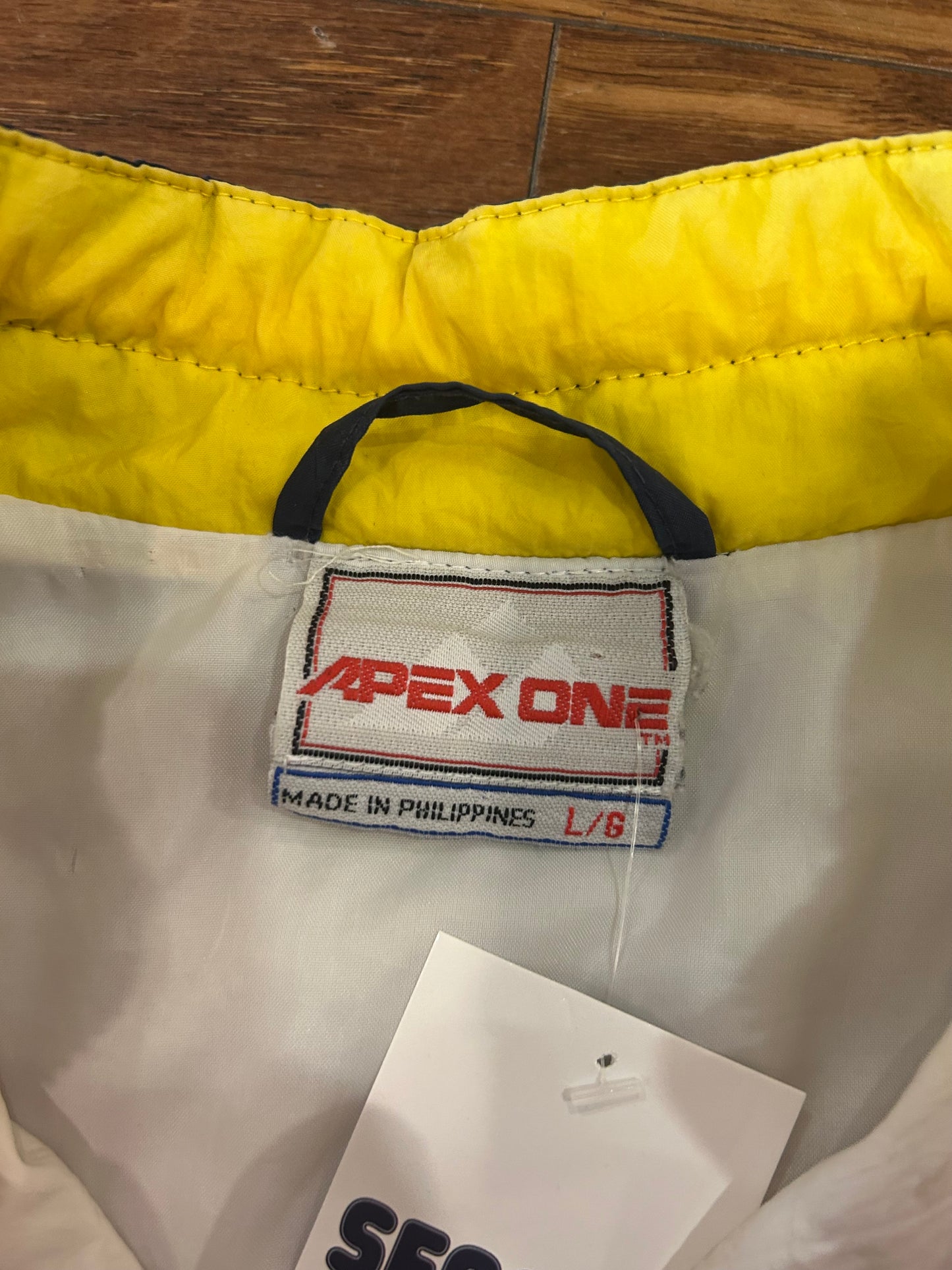 90s Notre Dame Apex Embroidered Windbreaker (Youth L)