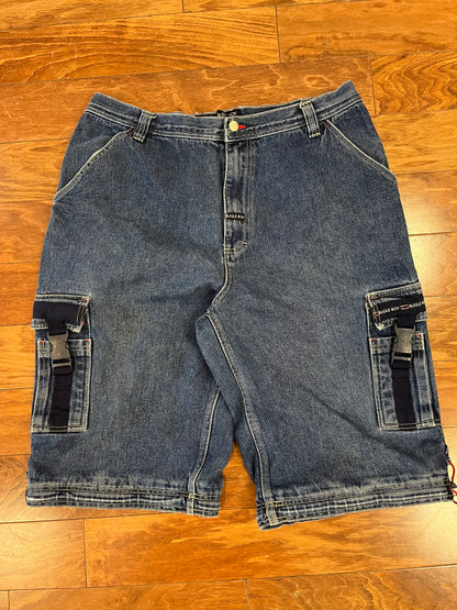 00s Bugle Boy Baggy Cargo Shorts (38)