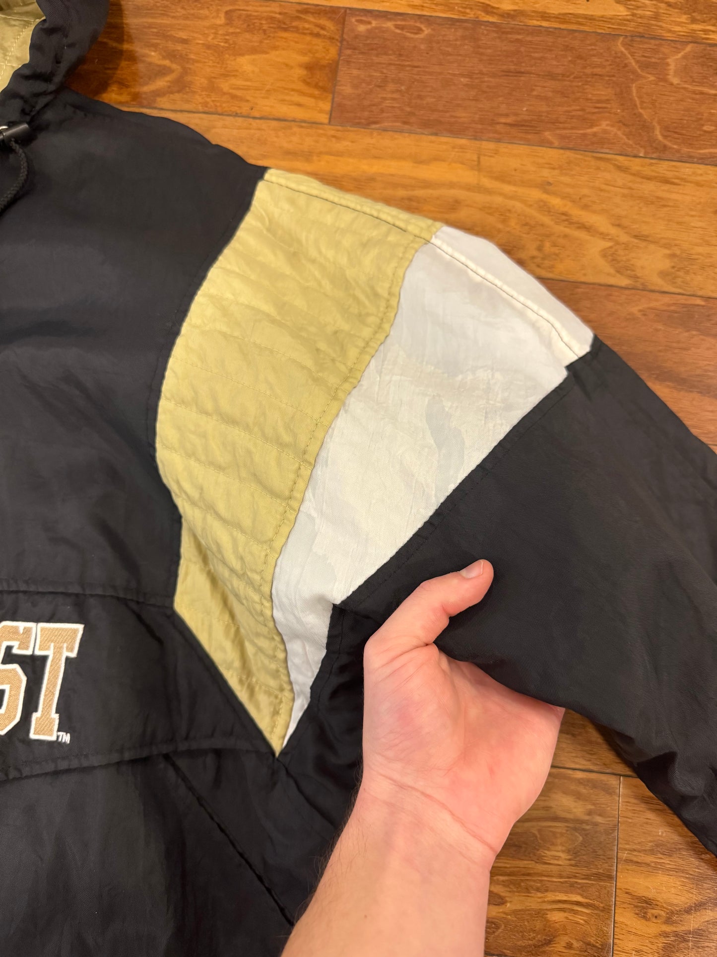 90s Wake Forest Majestic Embroidered Vintage Puffer Jacket (XL)