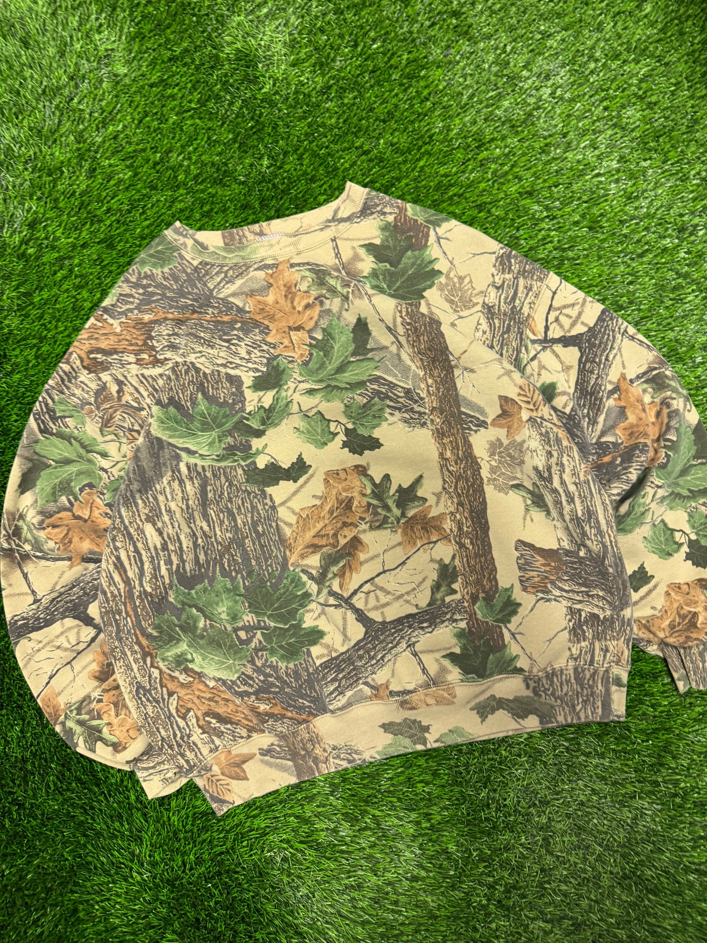 90s Faded Camo Vintage Jerzees Outdoors Crewneck (XXL)