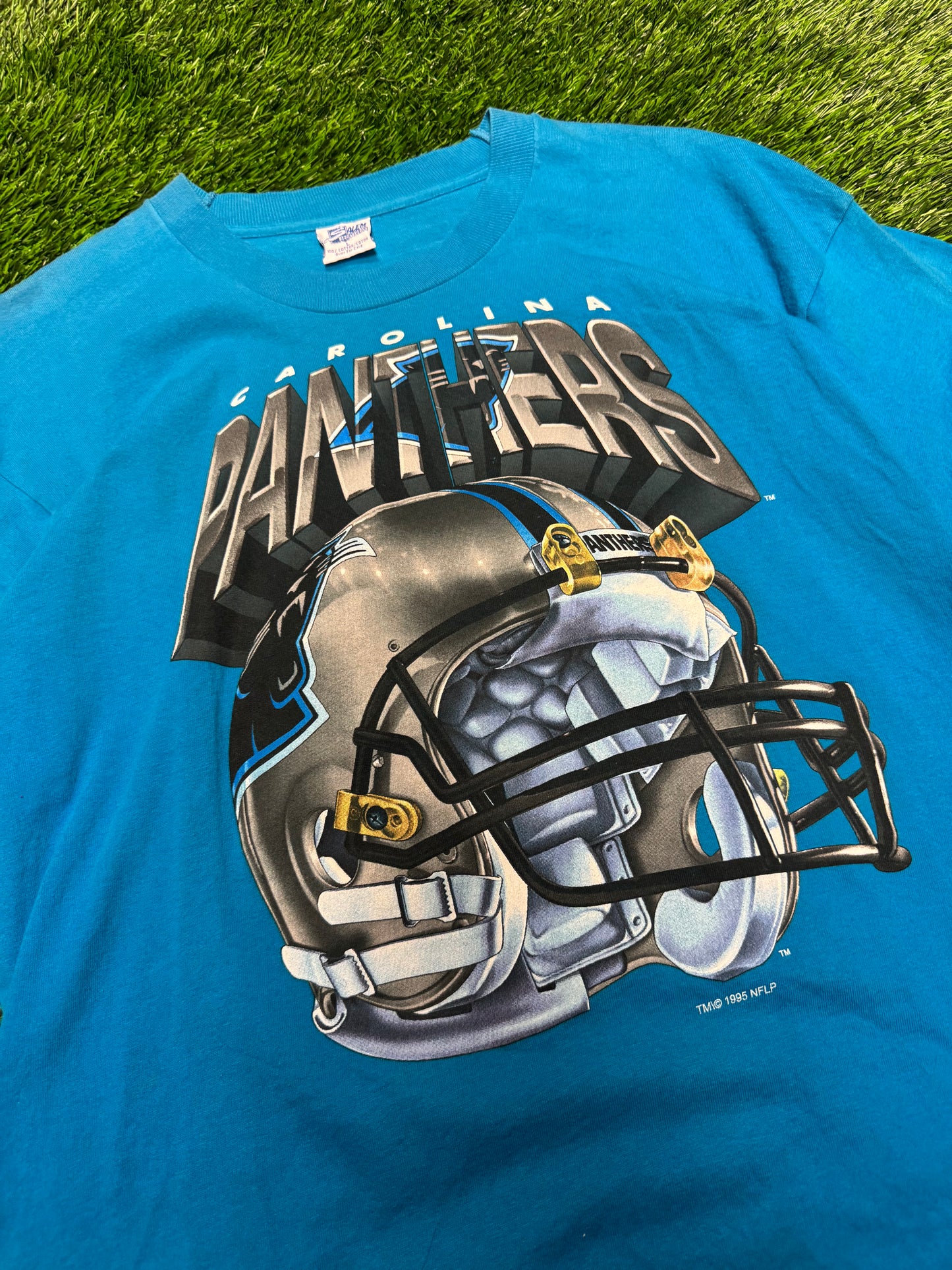 1995 Carolina Panthers Salem Sportswear Big Helmet Graphic Blue Vintage Tee (L)