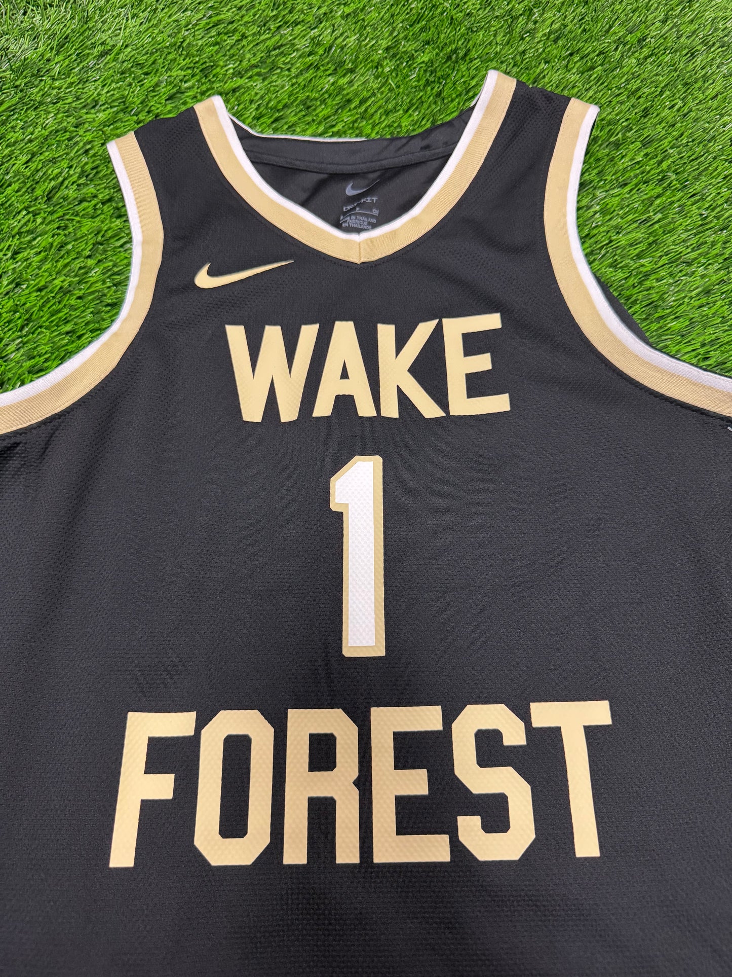 Wake Forest University Nike NCAA Basketball Jersey (S)