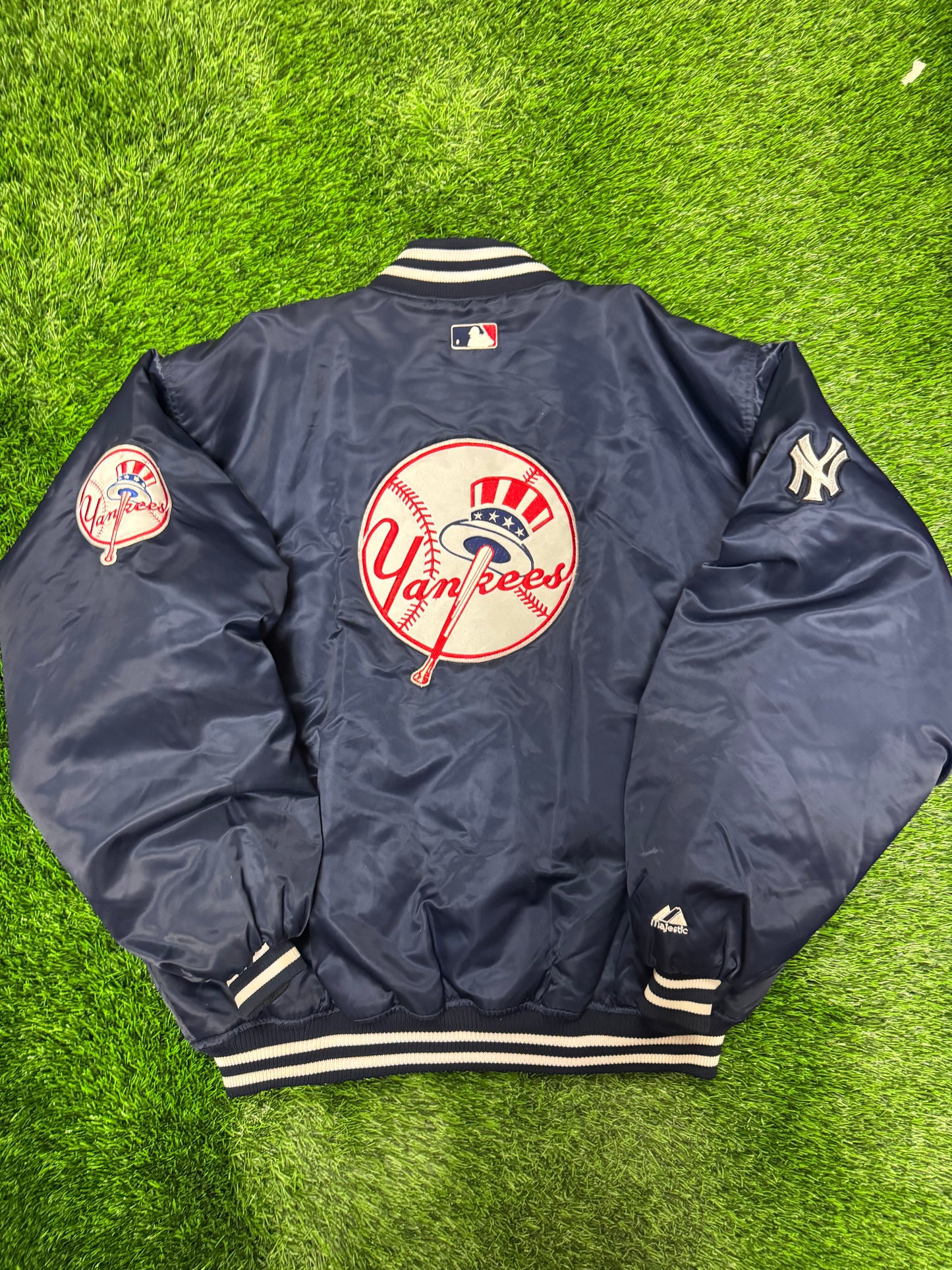 90s New York Yankees Vintage Spell Out Majestic Satin Jacket (XXXL)
