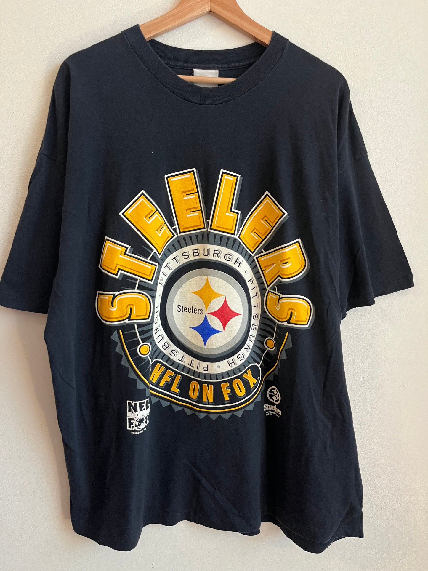 1997 Pittsburgh Steelers NFL On Fox Graphic Tee (XL)