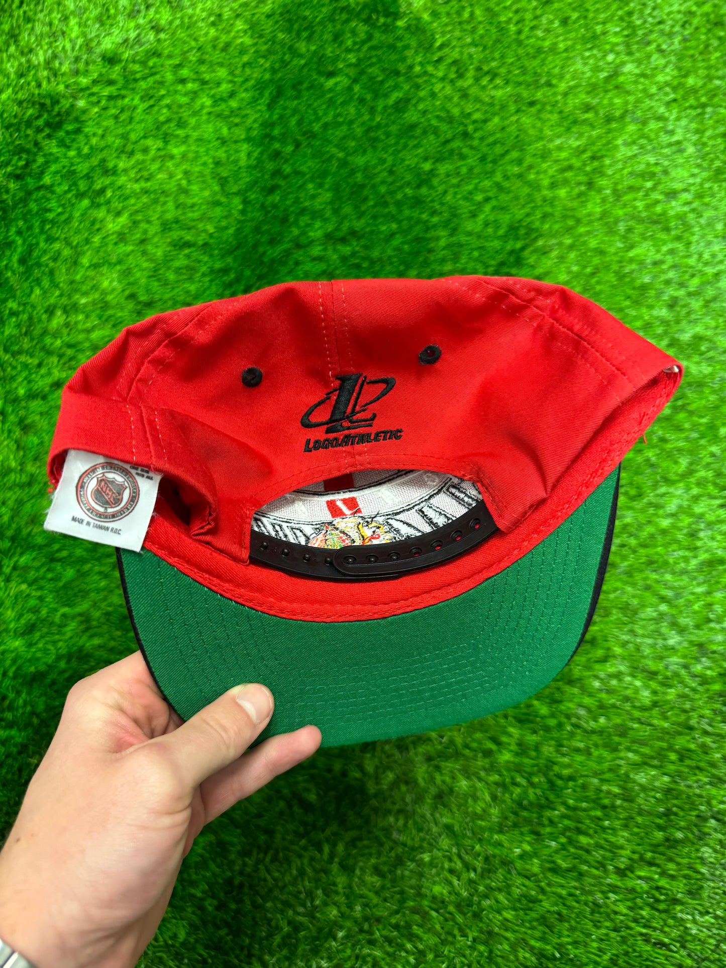 90s Chicago Blackhawks NHL Snapback Deadstock Vintage Hat (OS)