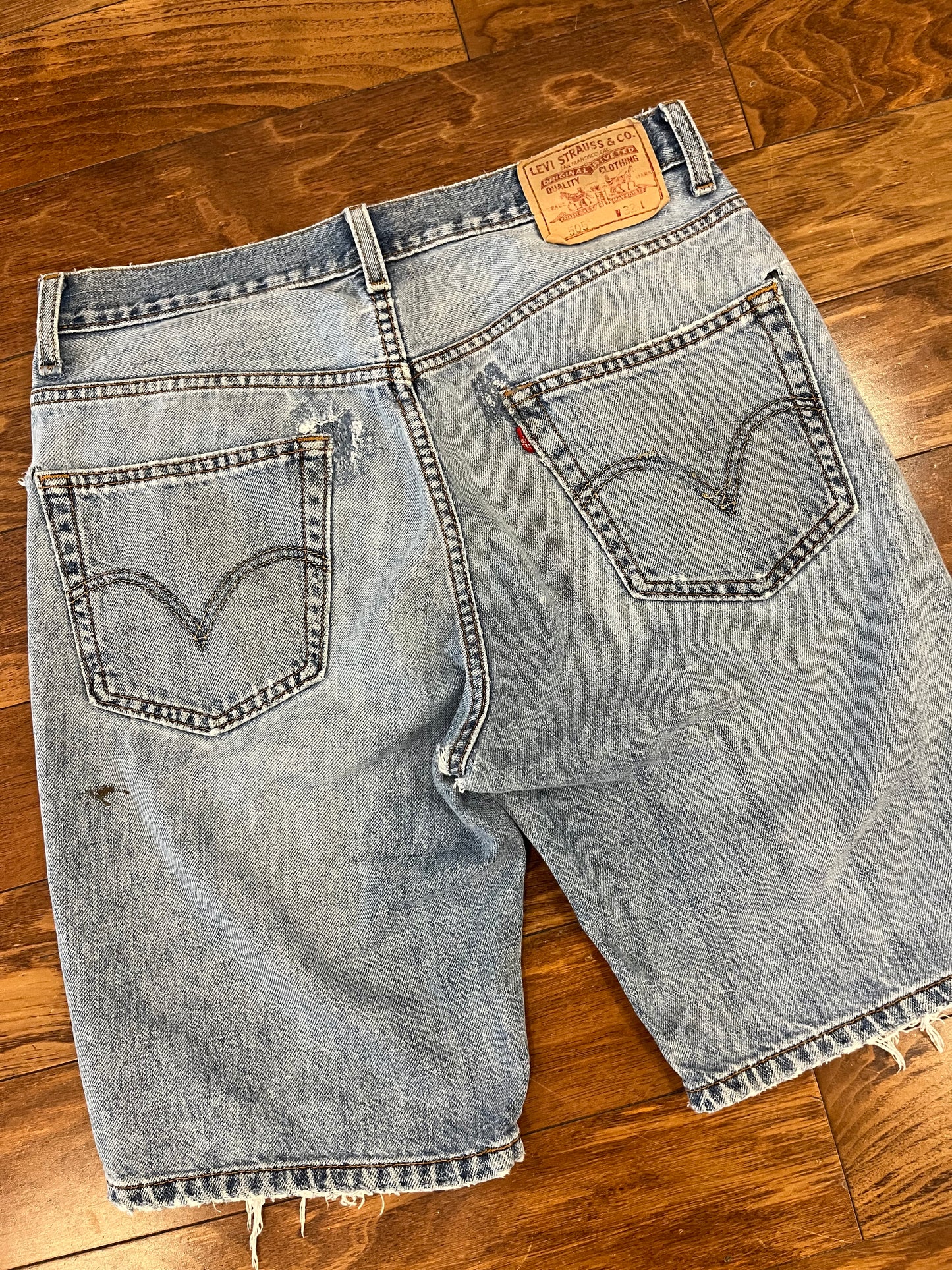 2008 Levi's 505 Distressed Jean Shorts (32)