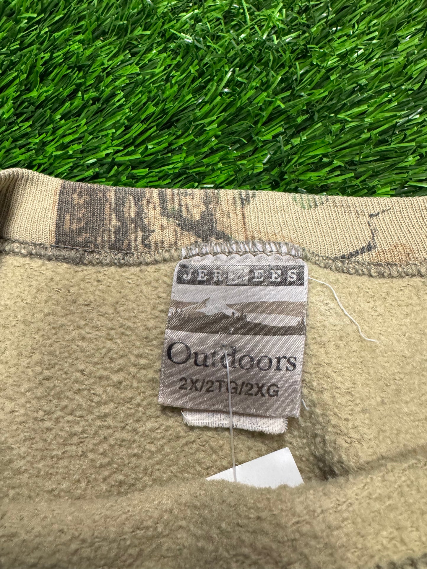 90s Faded Camo Vintage Jerzees Outdoors Crewneck (XXL)