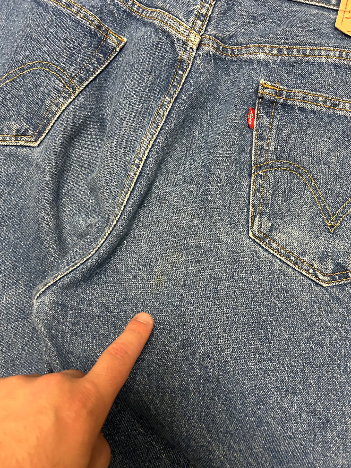 00s Vintage Levi's 505 Dark Wash Jean Shorts (36)