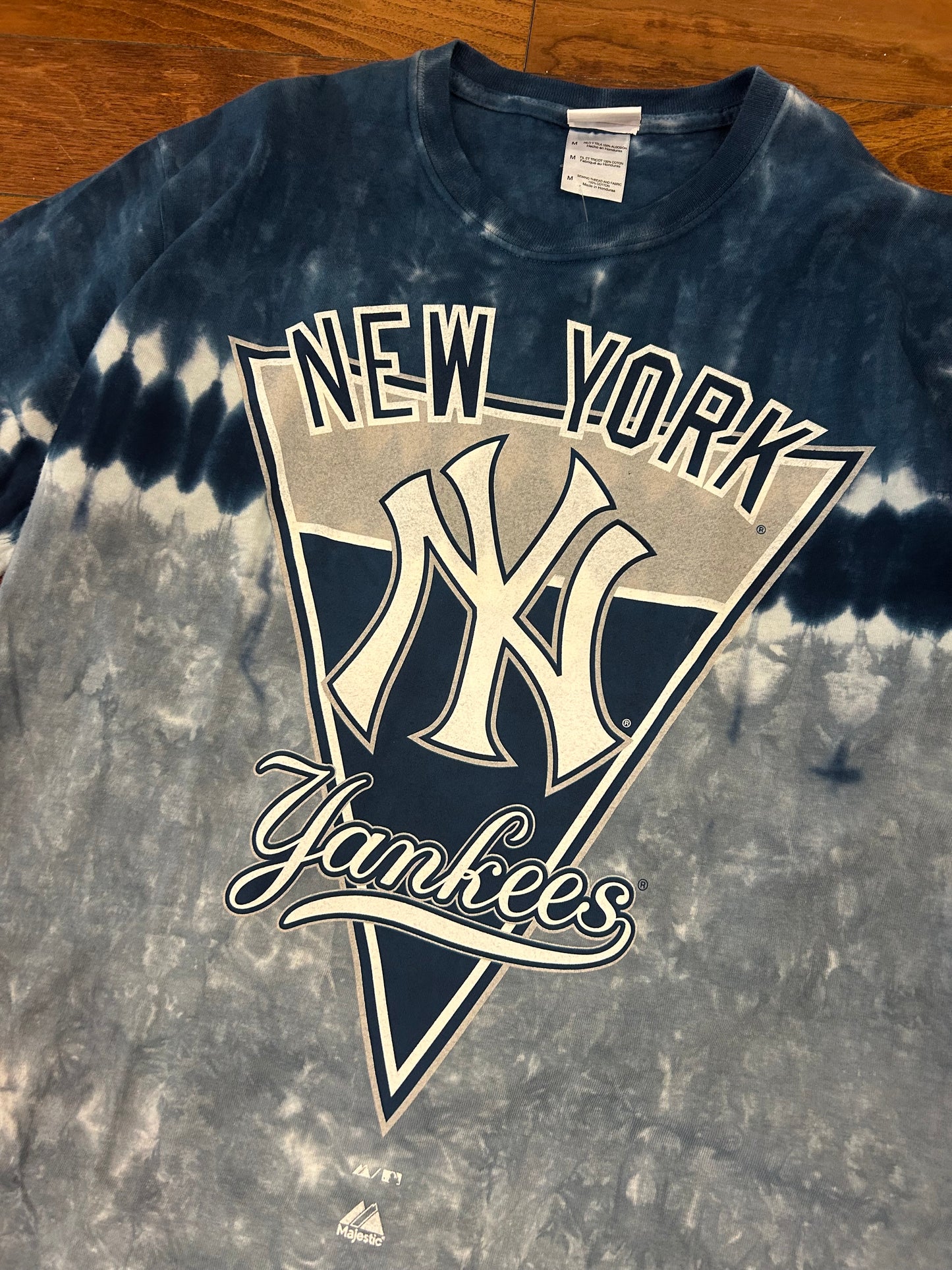 00s New York Yankees Majestic Tie Dye Deadstock Tee (M)
