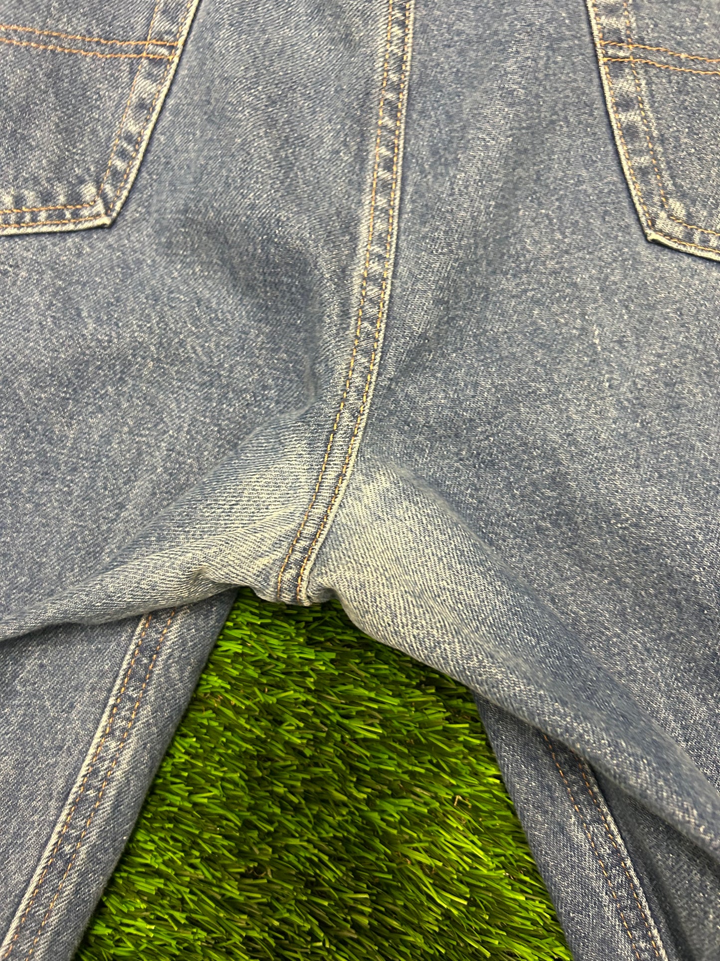 Carhartt Dark Wash Frayed Cut Off Jean Shorts (36)