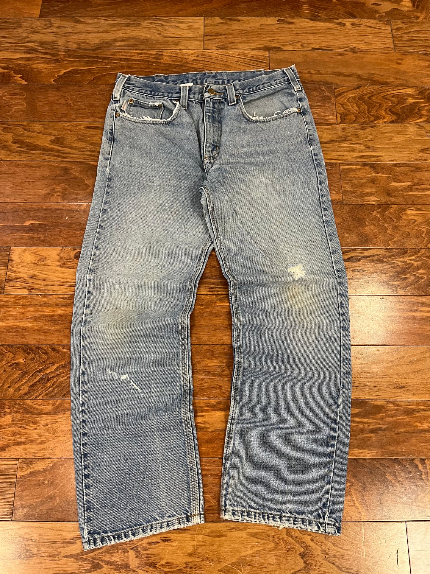 2017 Carhartt Distressed Jeans (34 x 30)
