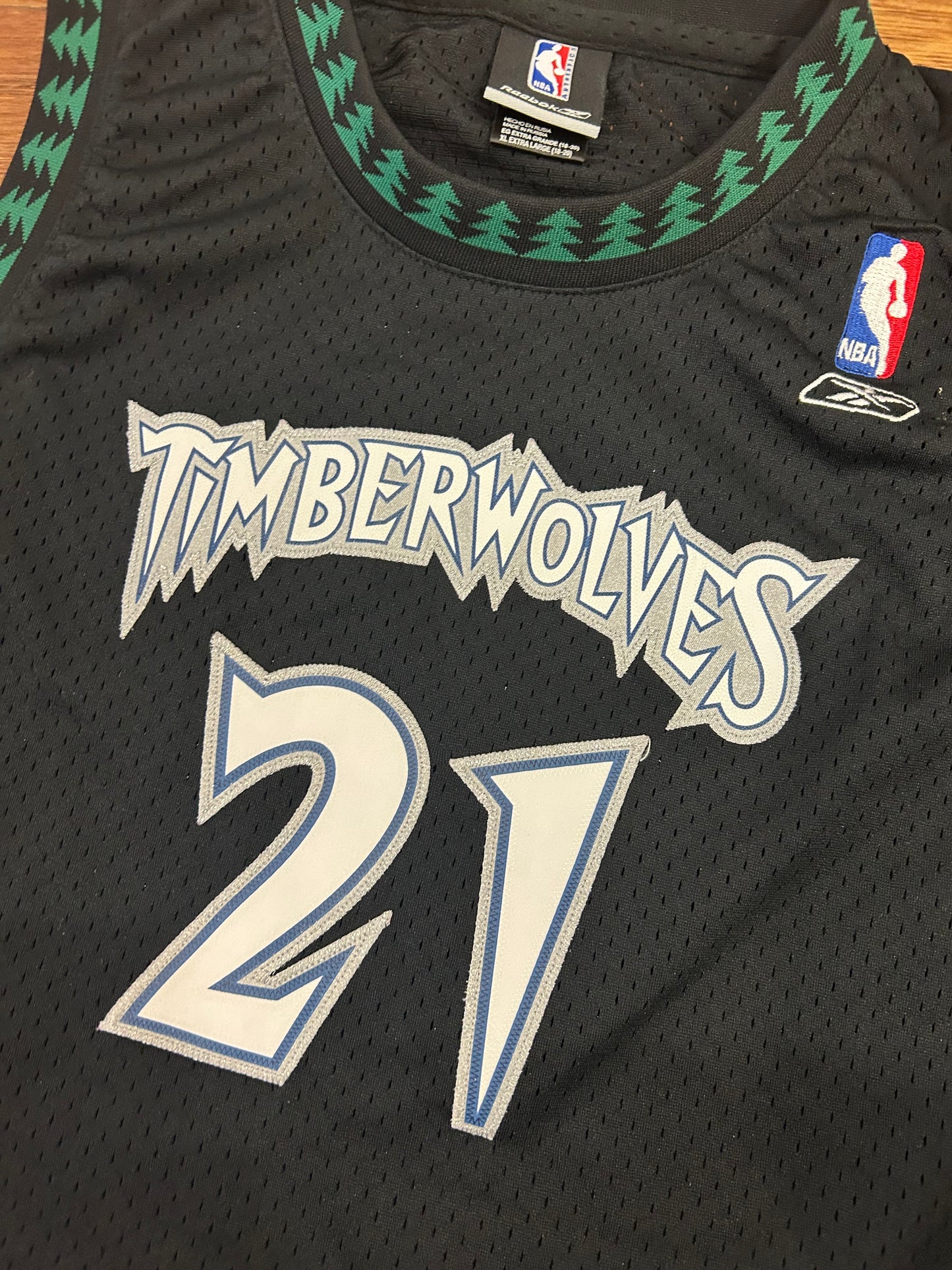 00s Timberwolves Kevin Garnett Reebok NBA Jersey (Youth XL)