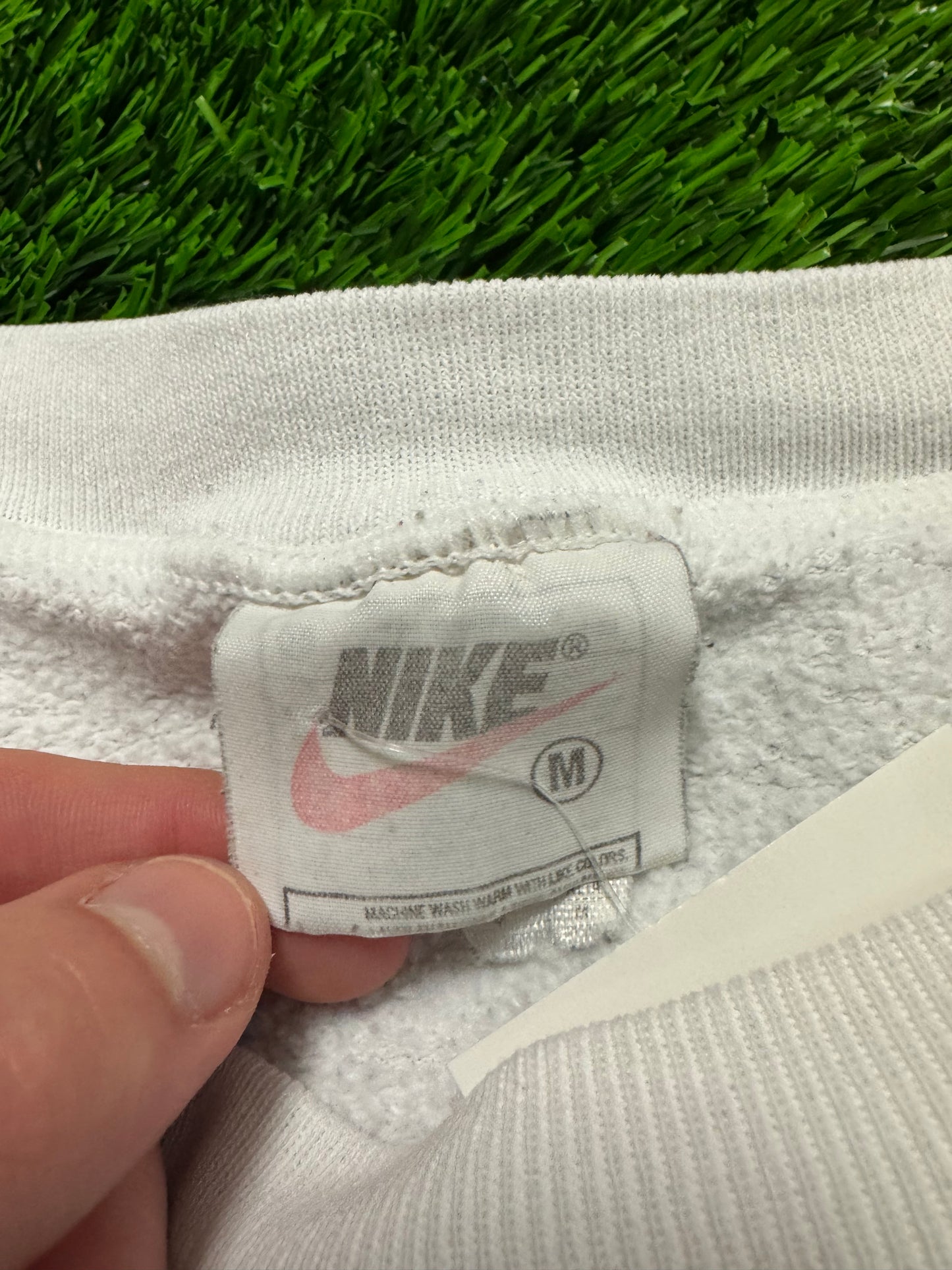 90s Nike Swoosh Cropped White Vintage Crewneck (M)