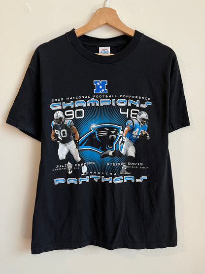 2003 Carolina Panthers Davis & Peppers Roster Tee (M)