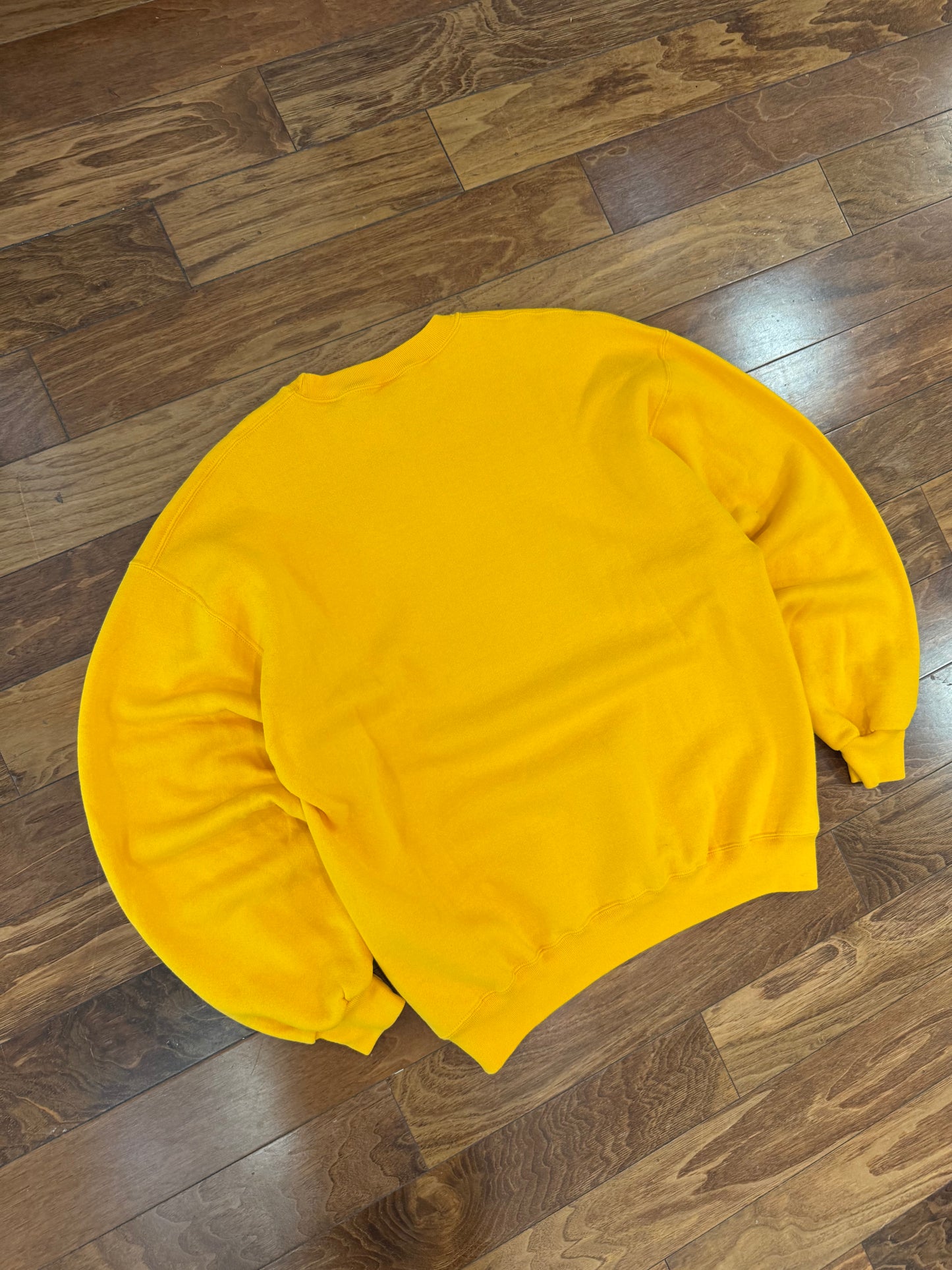 00s Russell Athletics Gold Essential Vintage Crewneck (L)