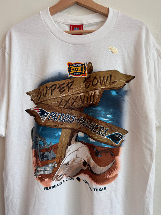2004 Carolina Panthers v New England Patriots Deadstock  Super Bowl Tee (M)