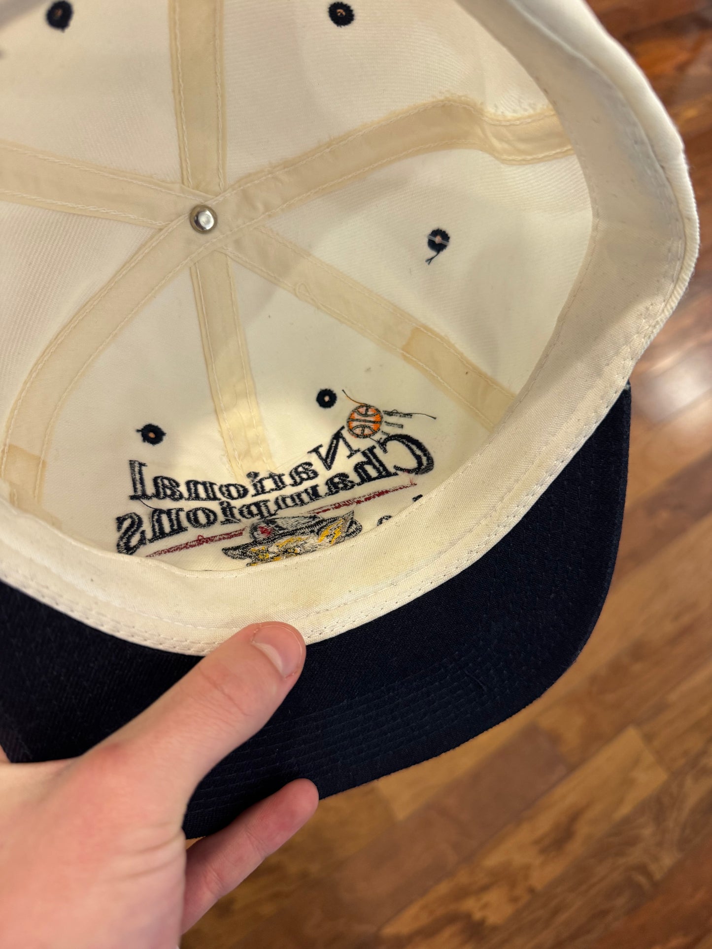 1997 Arizona Wildcats National Champs Basketball Hat (OS)