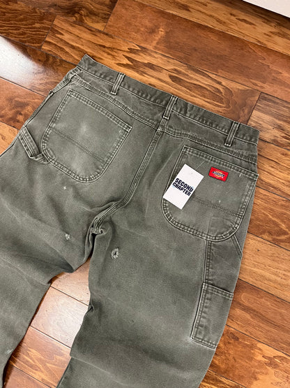 2016 Dickies Green Distressed Carpenter Pants (38 x 32)