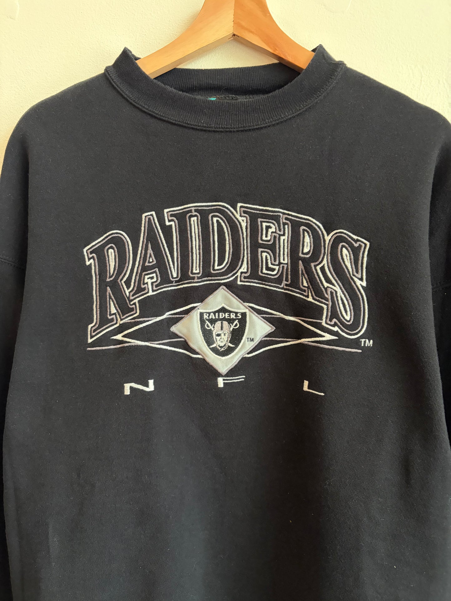 90s Oakland Raiders Embroidered Logo Athletic Crewneck (L)