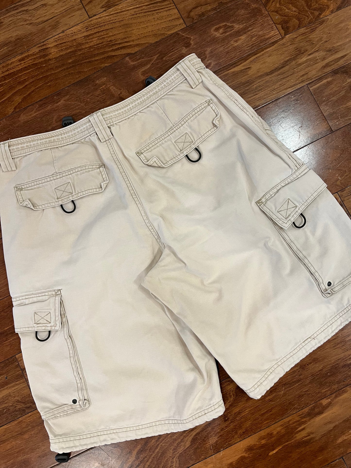 00s Aéropostale Cargo Hiking Shorts (34)