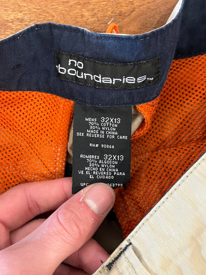 00s No Boundaries Hiking Shorts (32)
