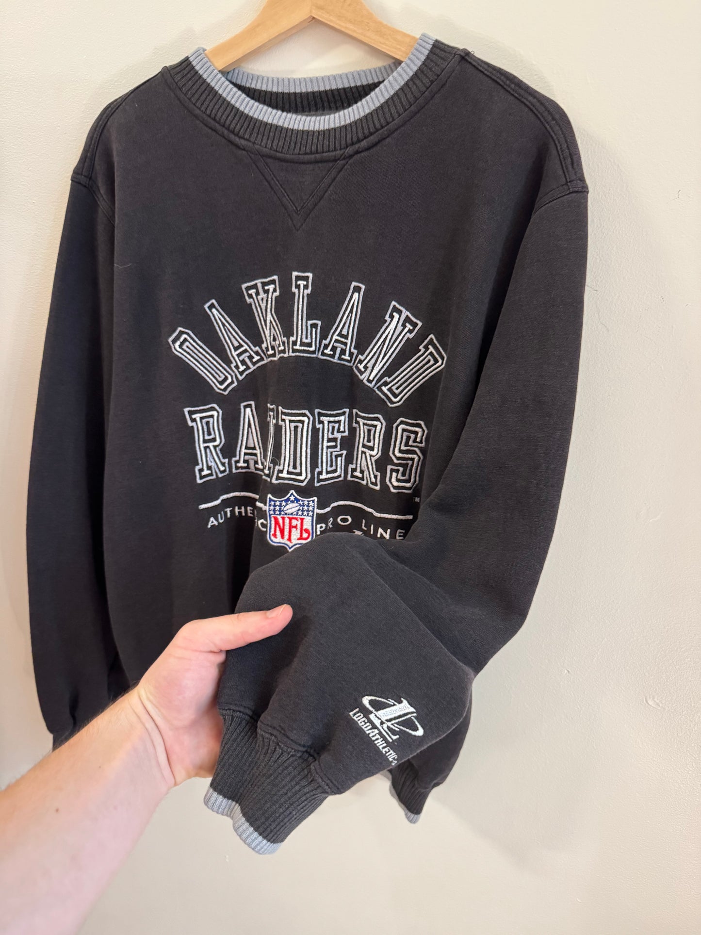 90s Oakland Raiders Vintage Logo Athletic Faded Crewneck (M)