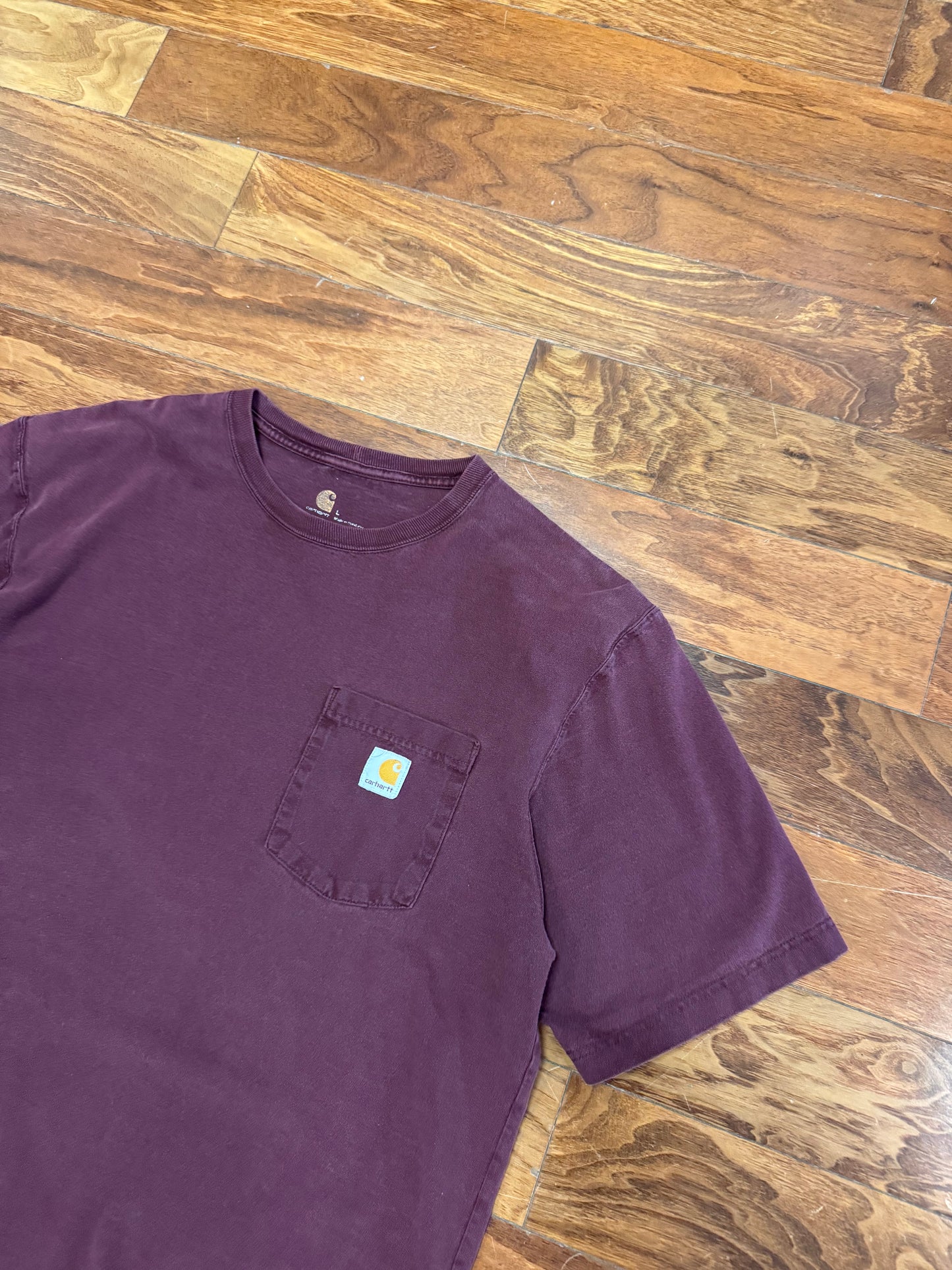00s Carhartt Burgundy Essential Pocket Cropped Tee (L)