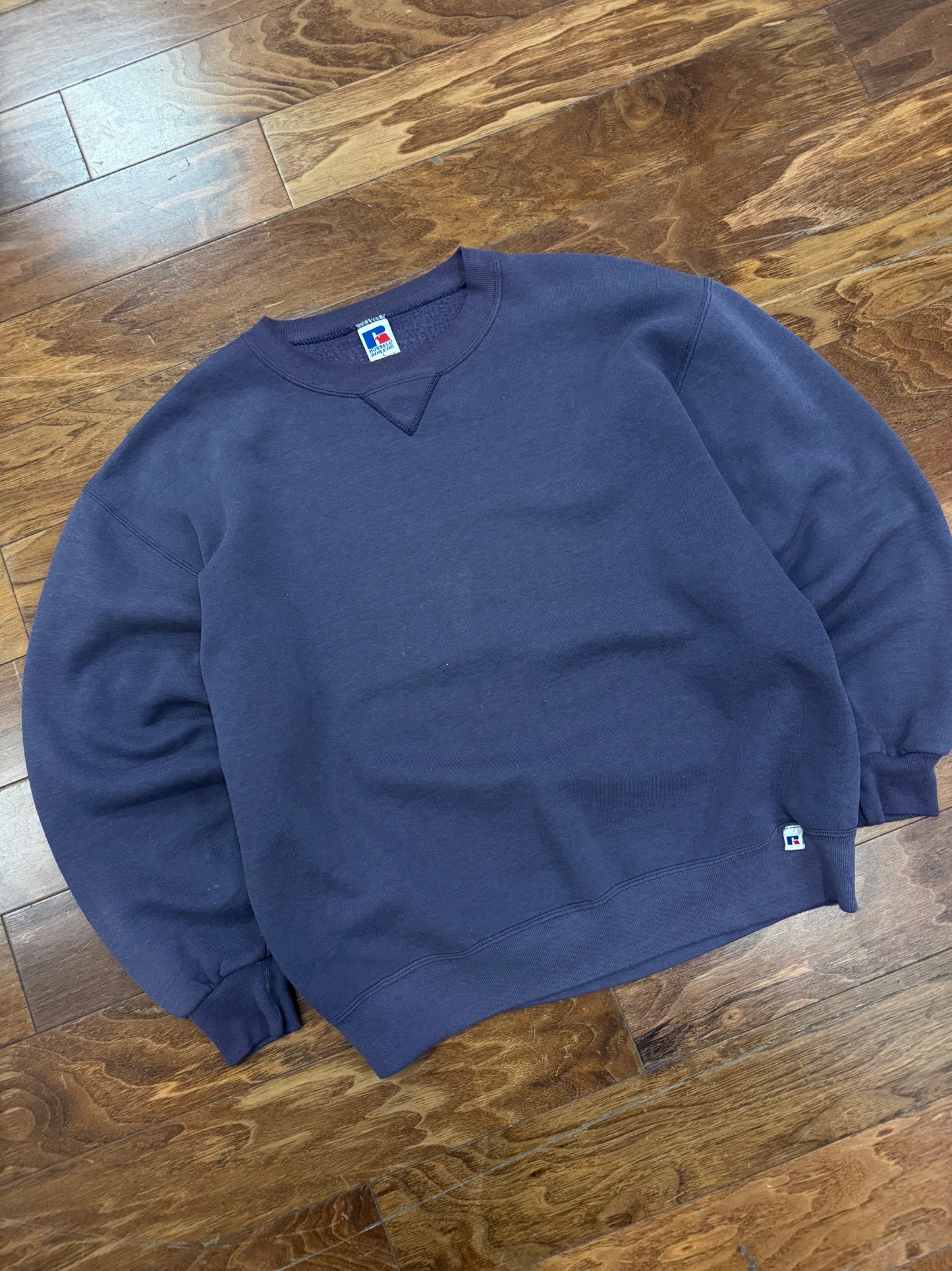90s Russell Athletics Faded Purple Blank Essential Crewneck (L)