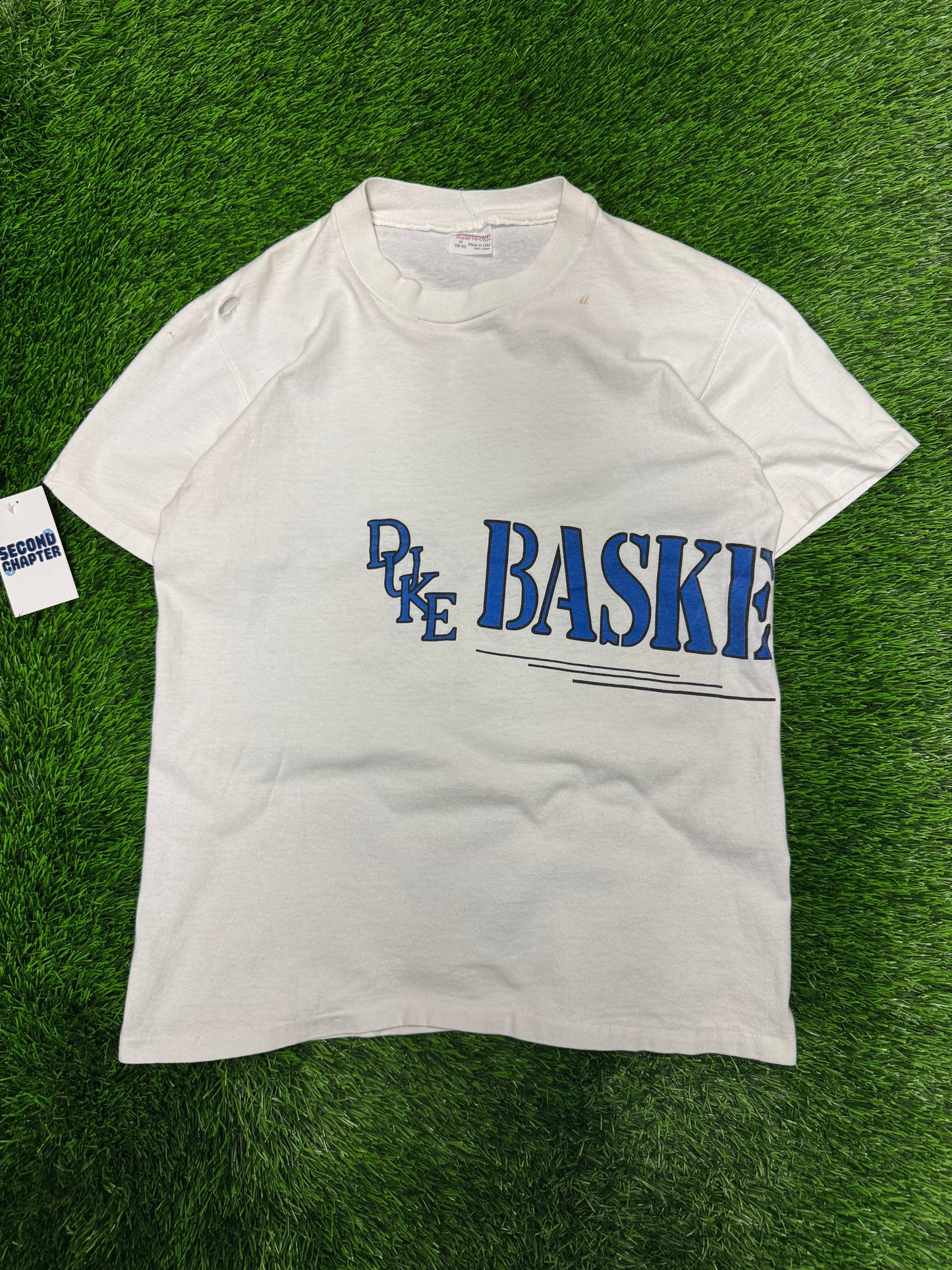 90s Duke University Basketball Wrap Around Vintage Tee (M)