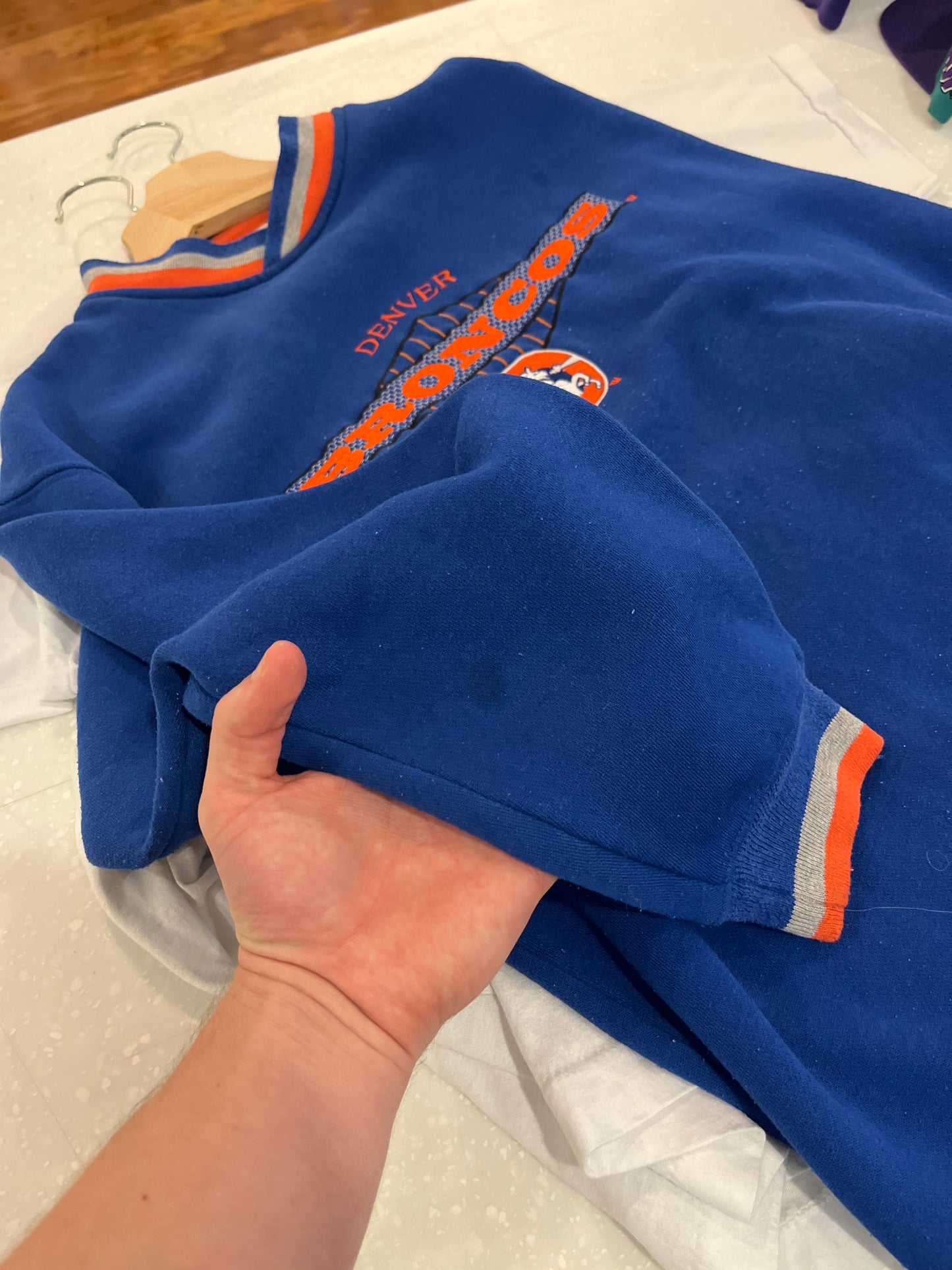 90s Denver Broncos NFL Starter Embroidered Crewneck (Youth XL)