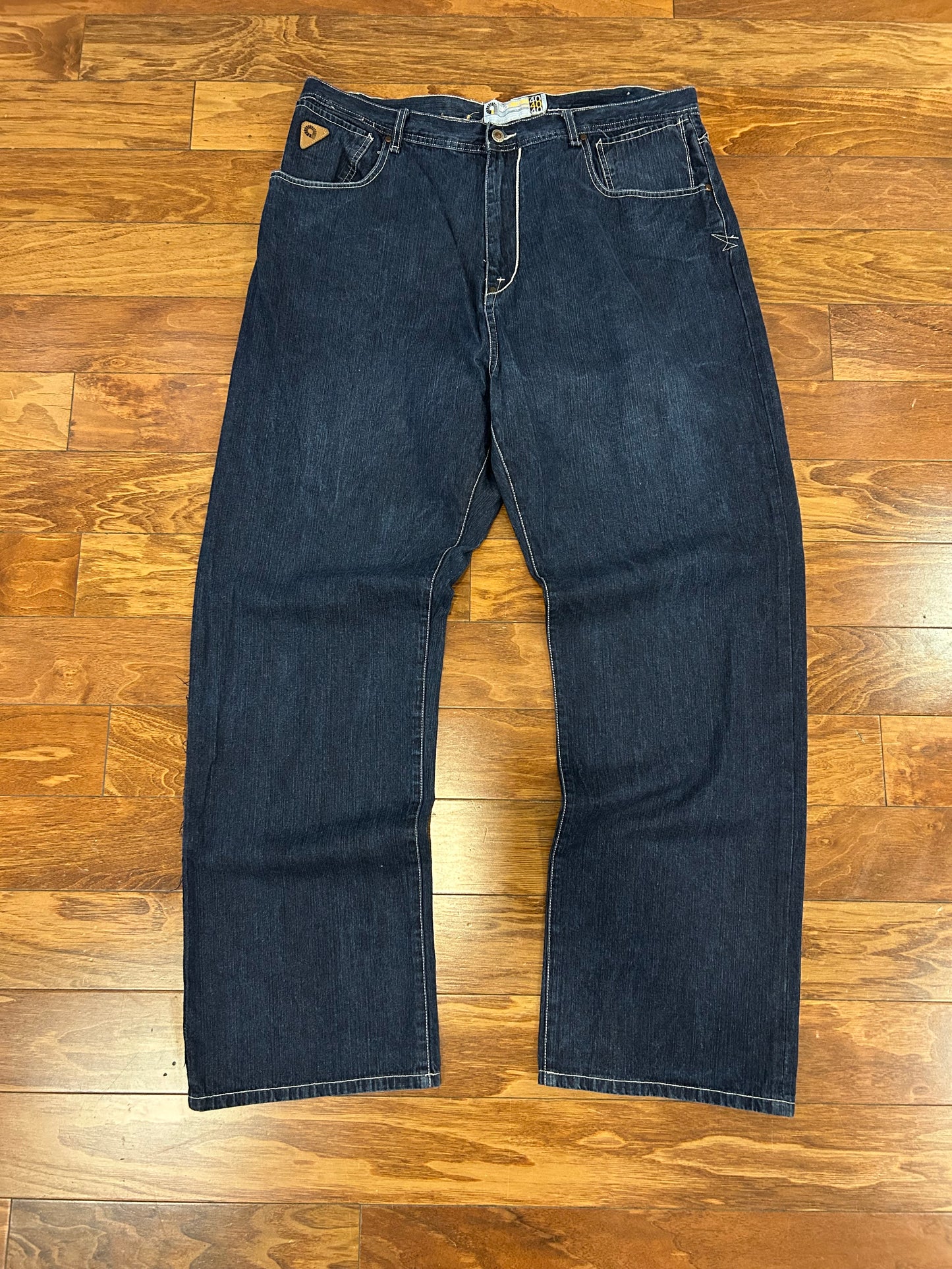 00s Akademiks Embroidered Baggy Dark Wash Jeans (40 x 34)