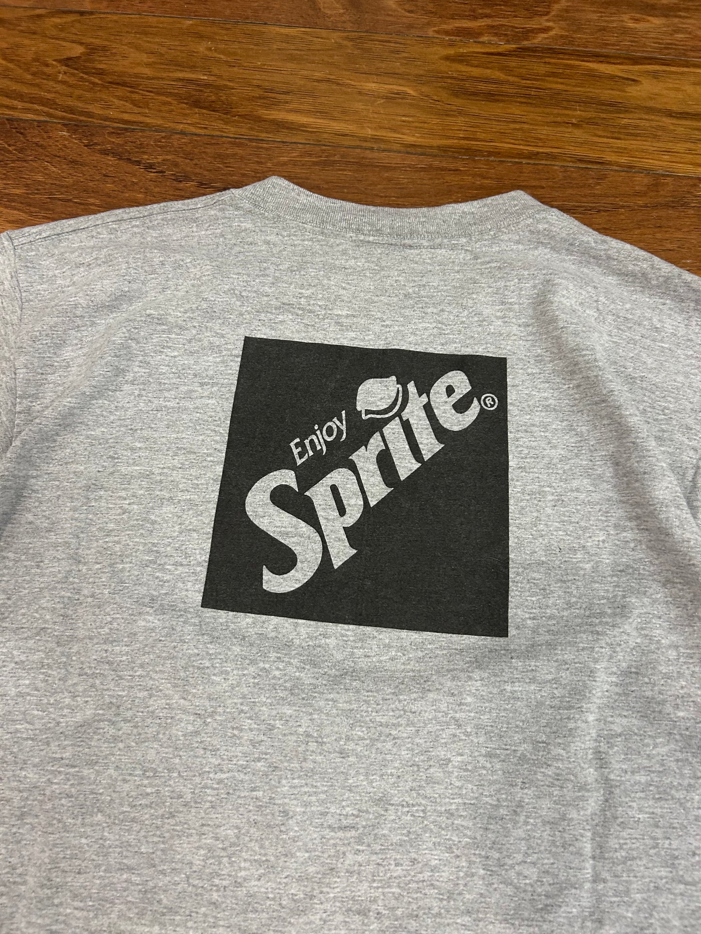 90s Charlotte Hornets Basketball Grey Tee (M)