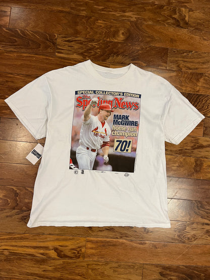 1998 St. Louis Cardinals Mark McGwire Newspaper Tee (XL)