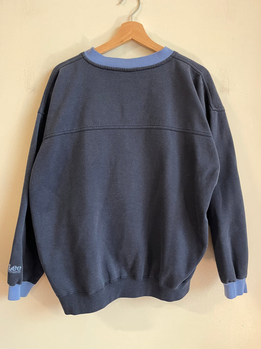 00s UNC Tar Heels Embroidered Spell Out Lee Sports Crewneck (L)