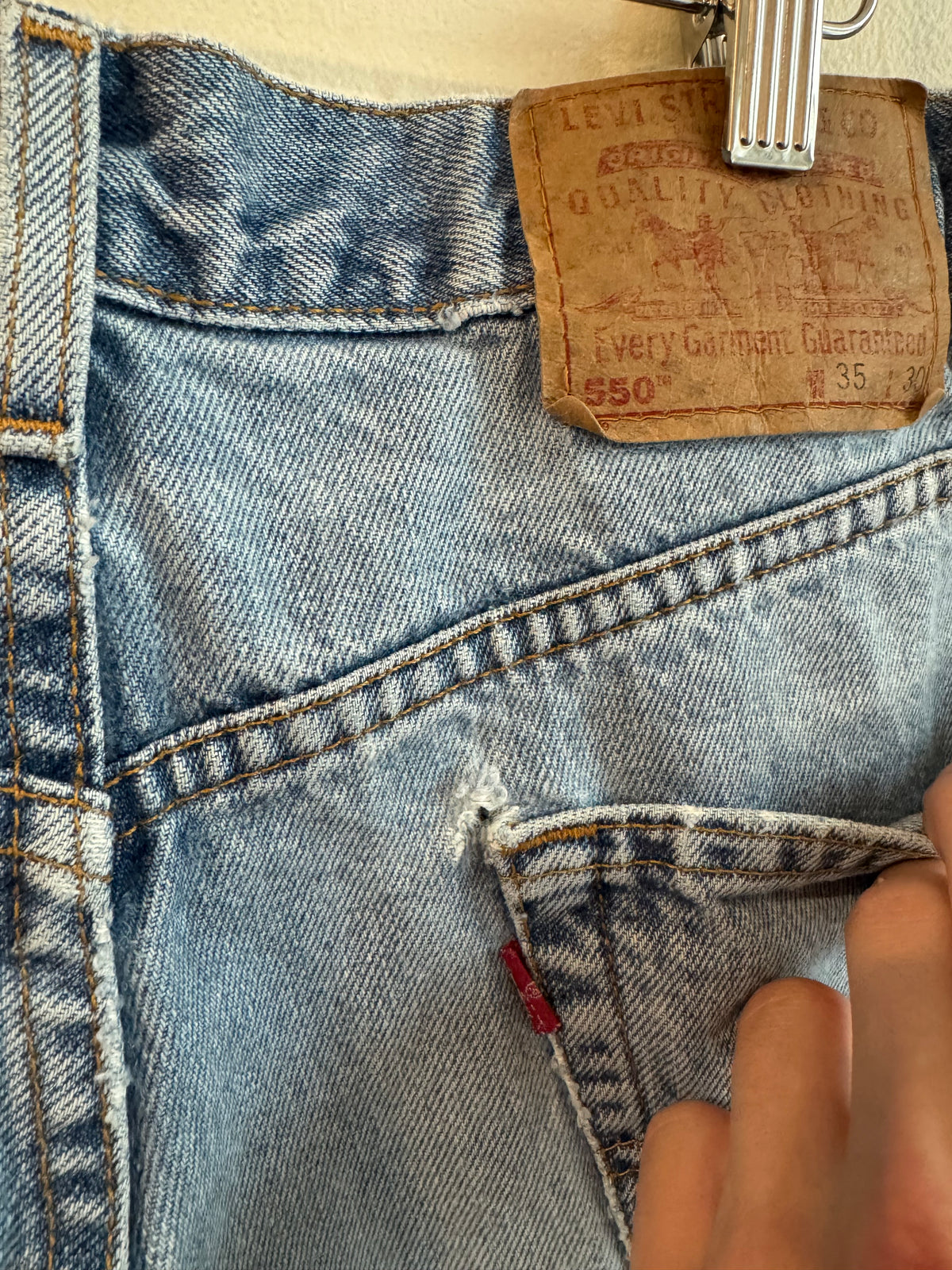 1999 Levi's 550 Light Wash Shorts (35)