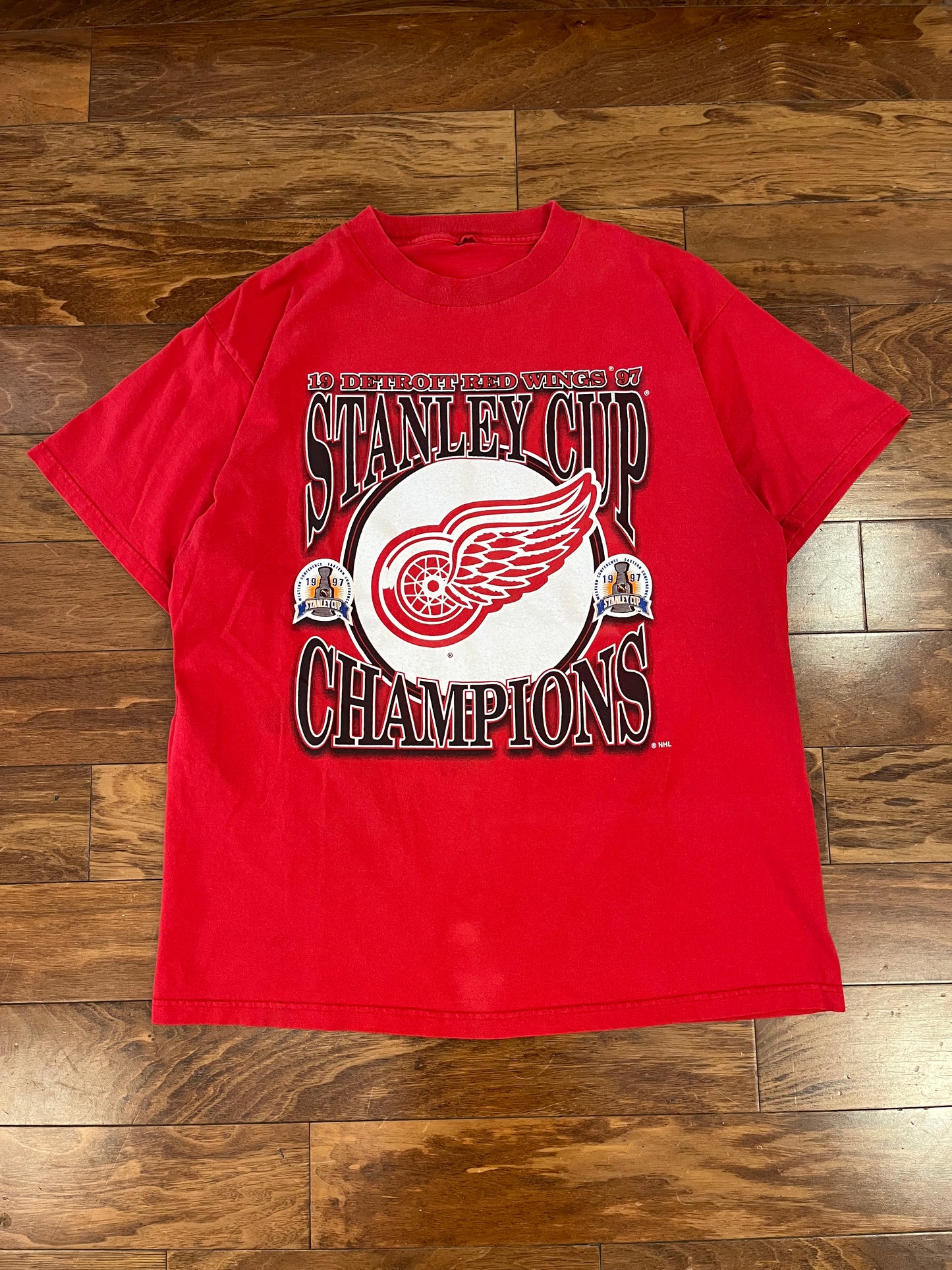 1997 Detroit Red Wings Stanley Cup Tee (L)